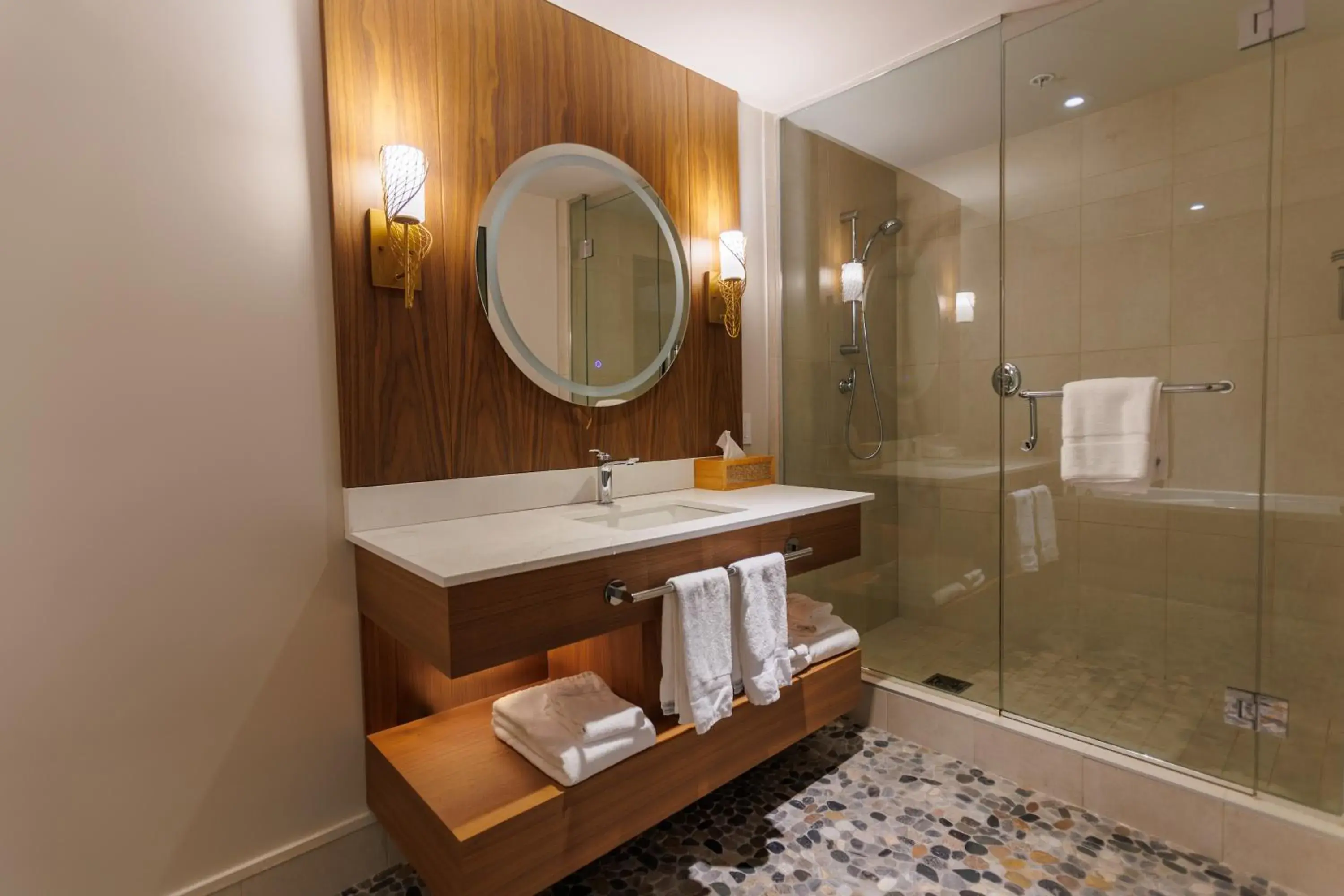 Bathroom in Hôtel-Musée Premières Nations Bathroom in Hôtel-Musée Premières Nations