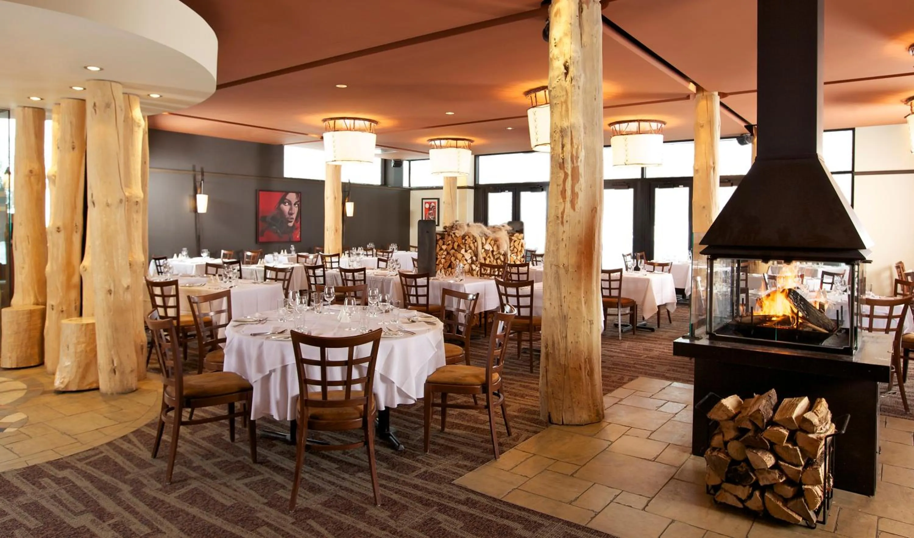 Restaurant/places to eat in Hôtel-Musée Premières Nations