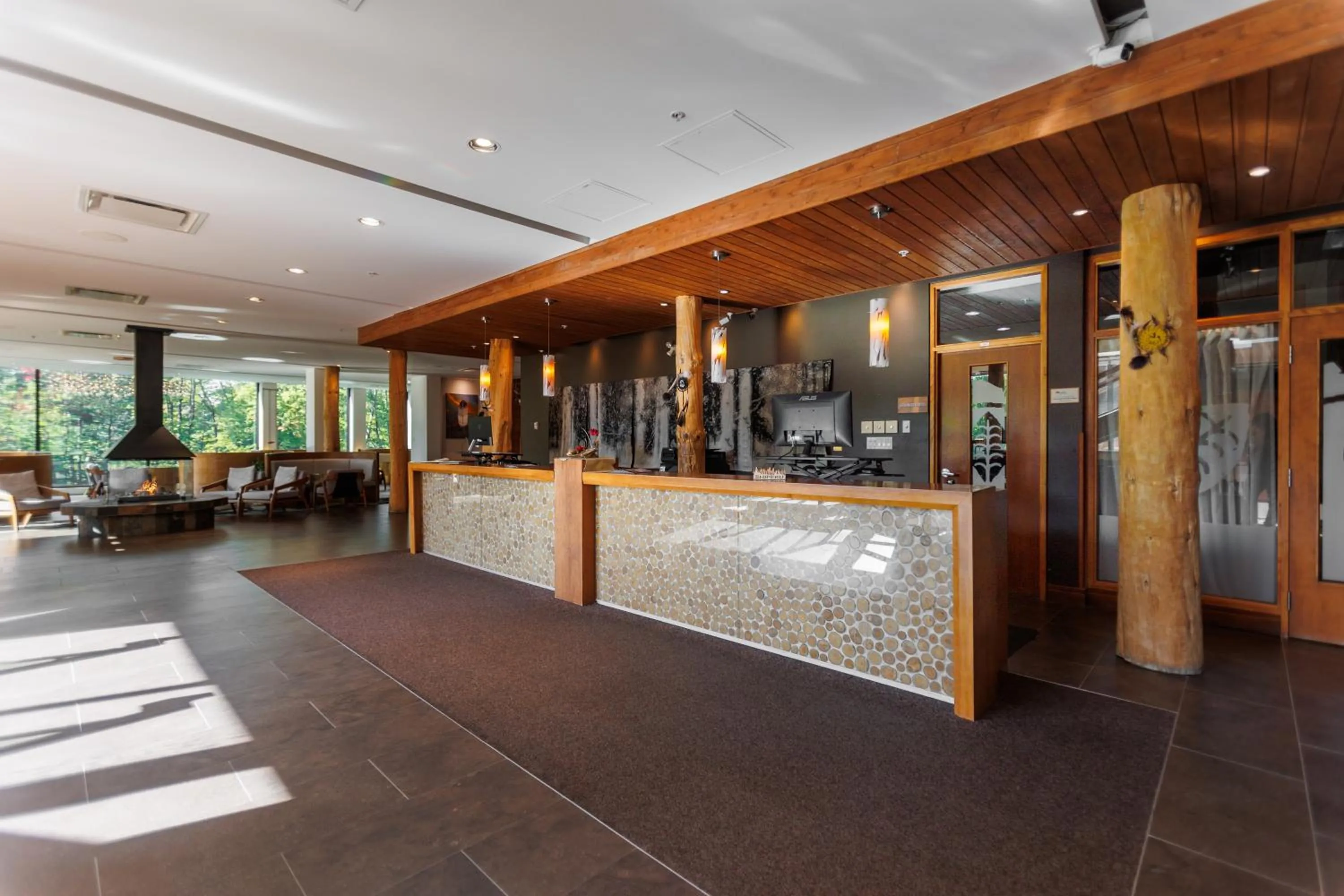 Lobby or reception in Hôtel-Musée Premières Nations