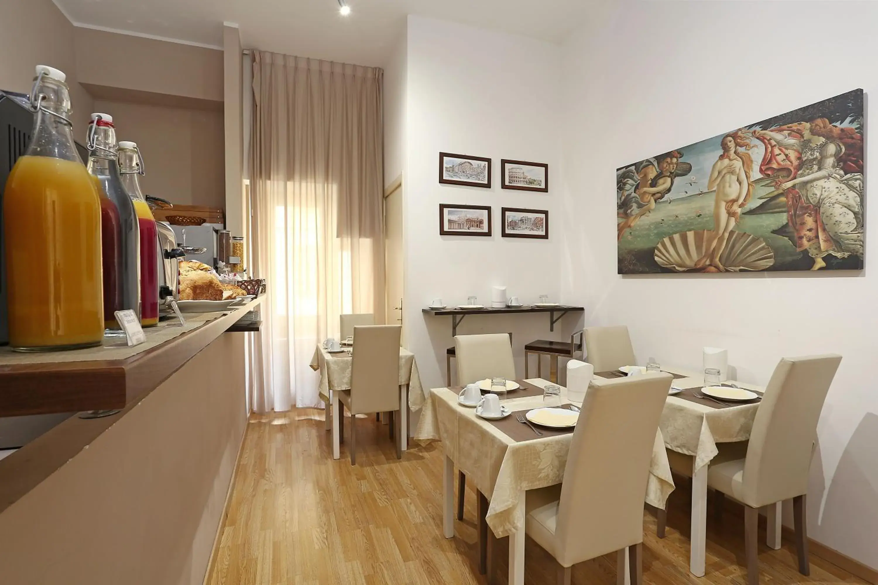 Restaurant/places to eat in DG Prestige Room Restaurant/places to eat in DG Prestige Room