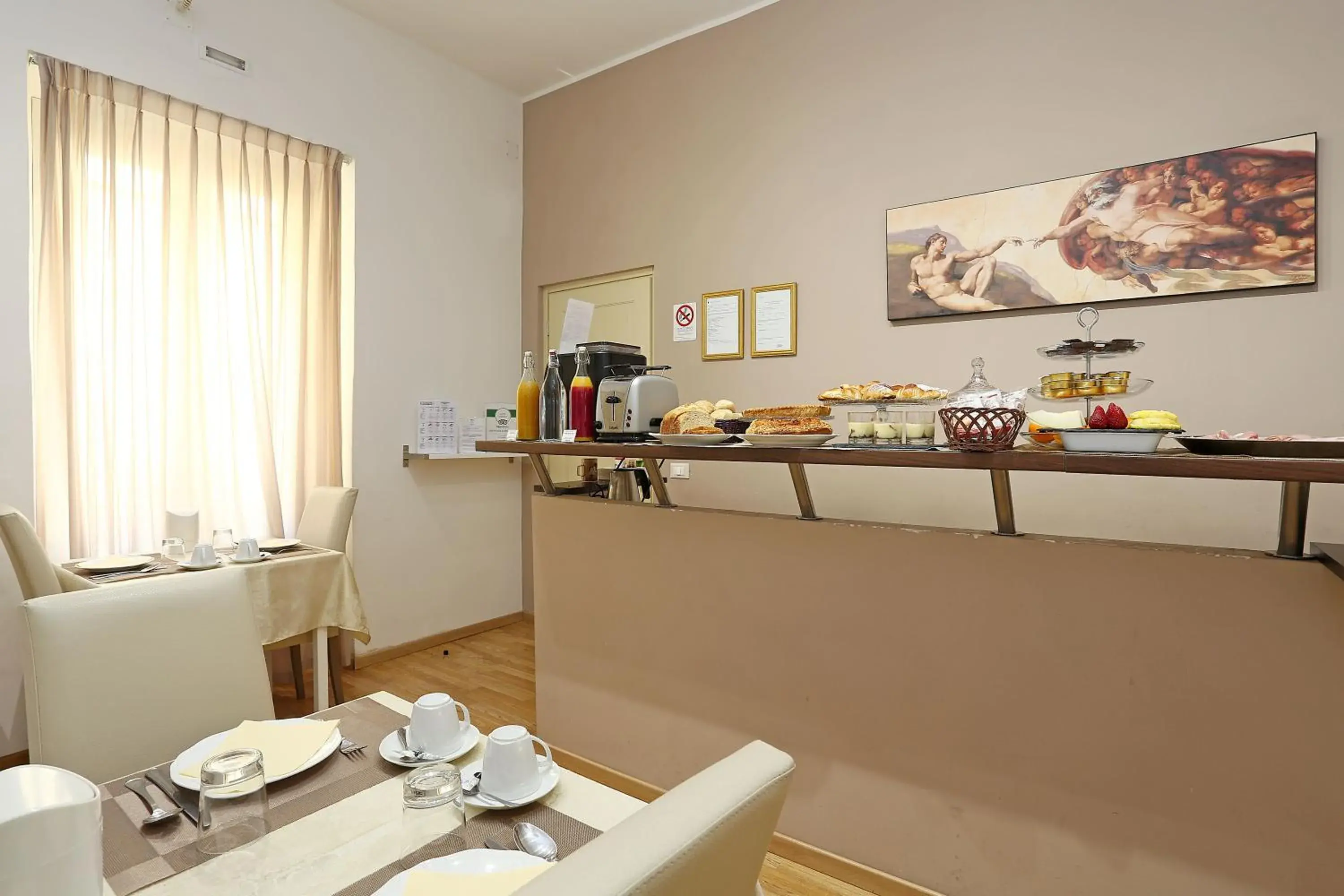 Restaurant/places to eat in DG Prestige Room Restaurant/places to eat in DG Prestige Room