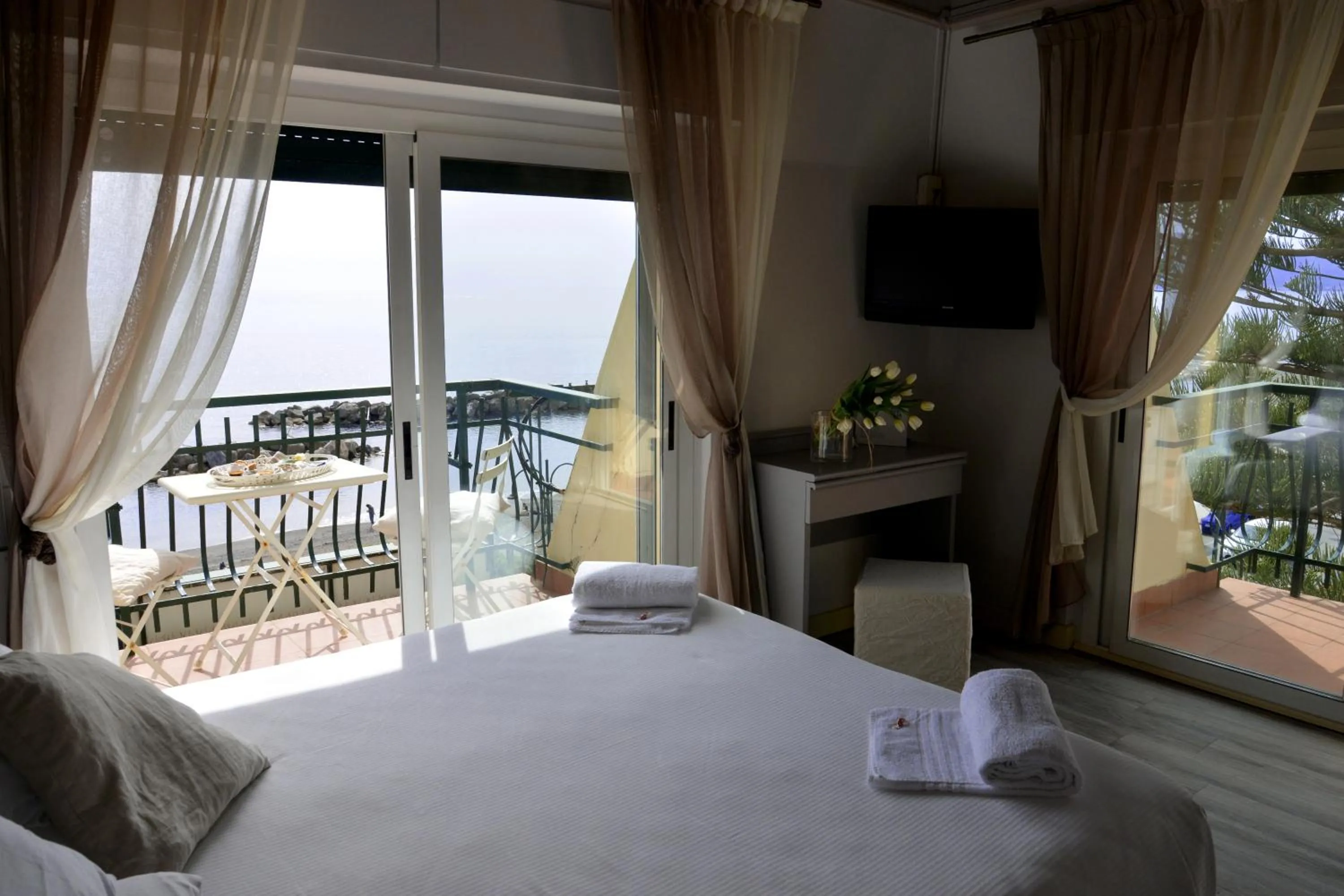 Breakfast, Bed in Hotel Zia Piera