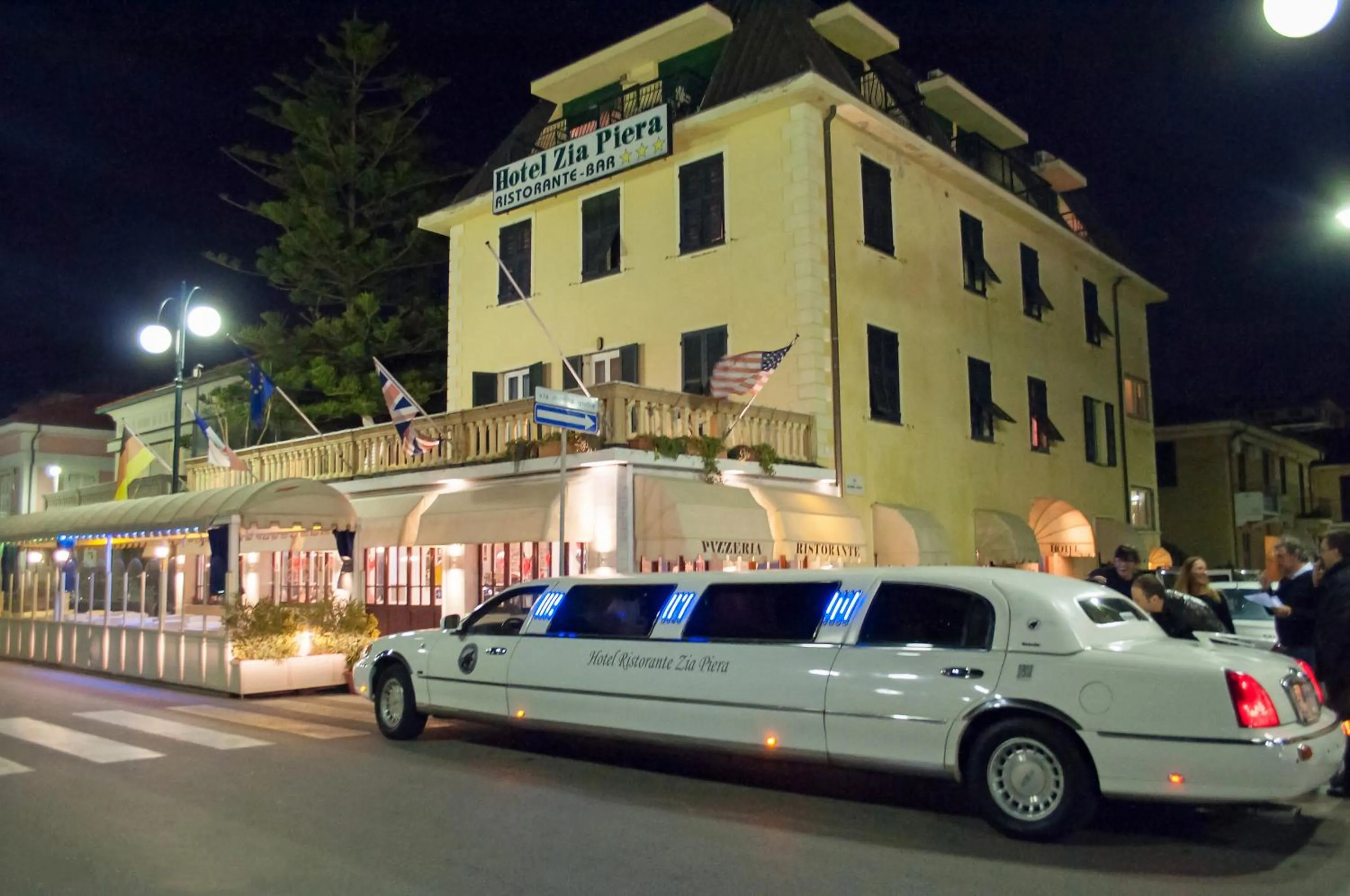 Facade/entrance in Hotel Zia Piera