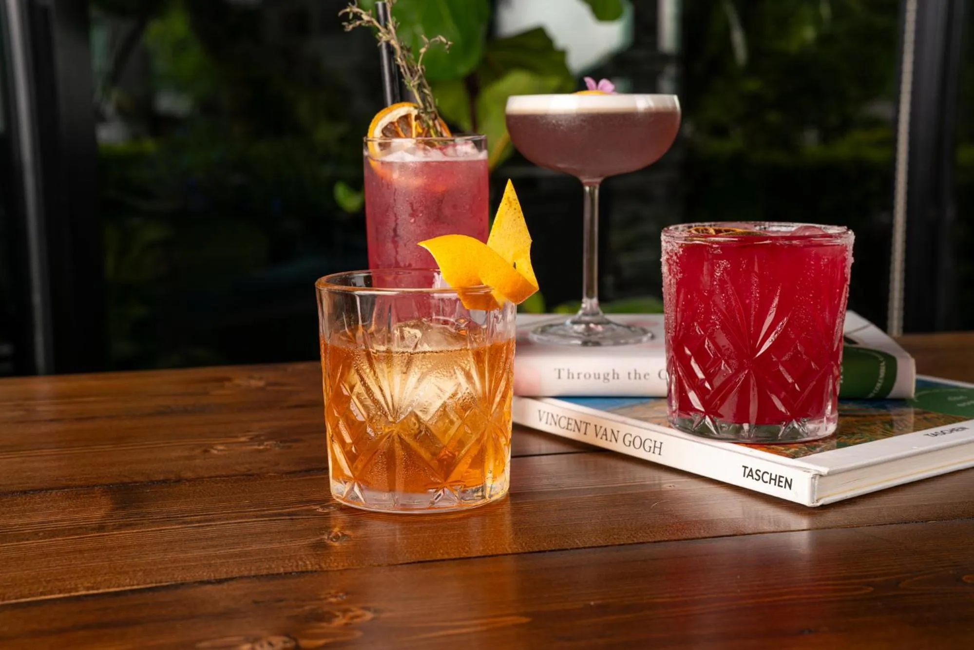 Restaurant/places to eat in Oswego Hotel