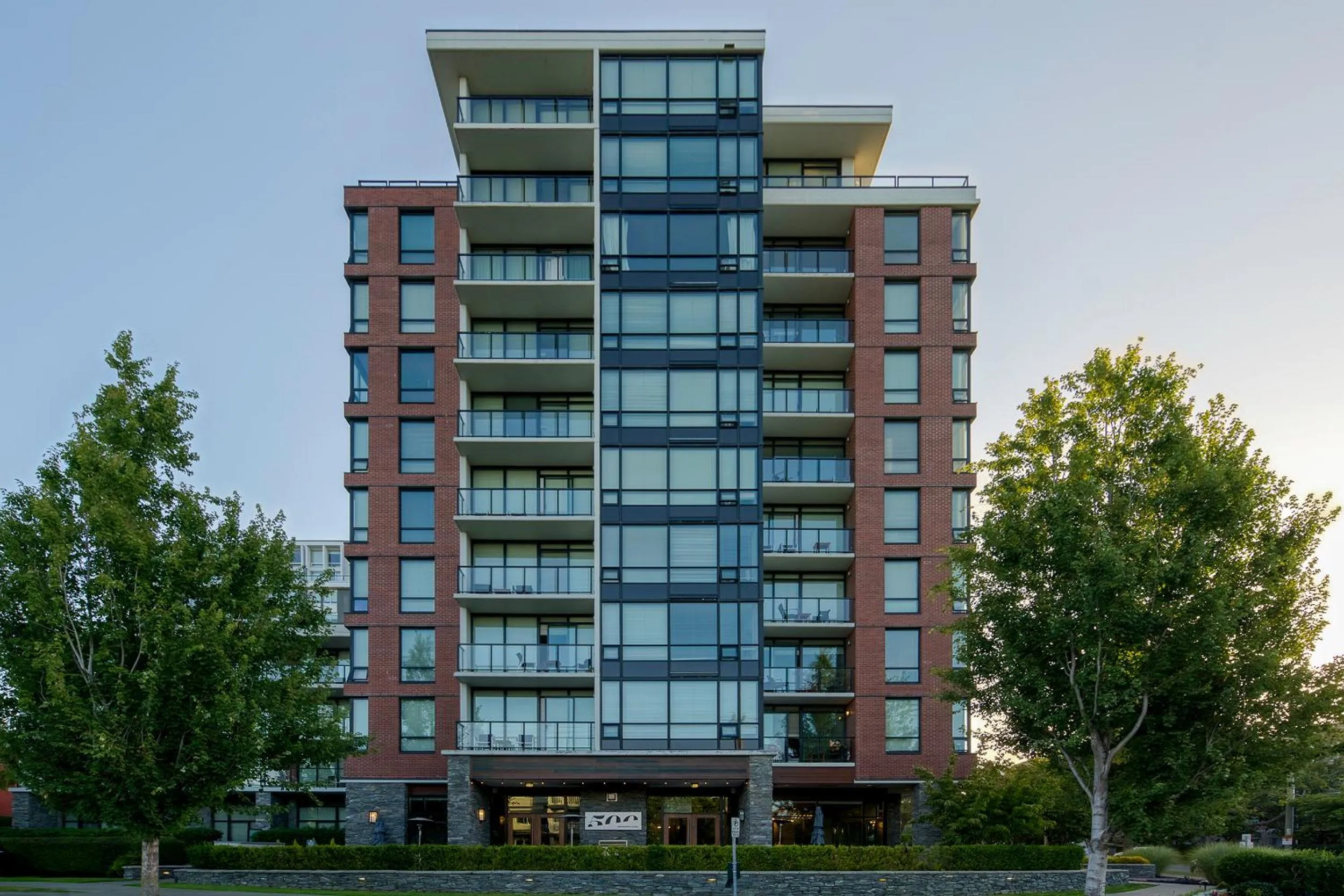 Property building in Oswego Hotel