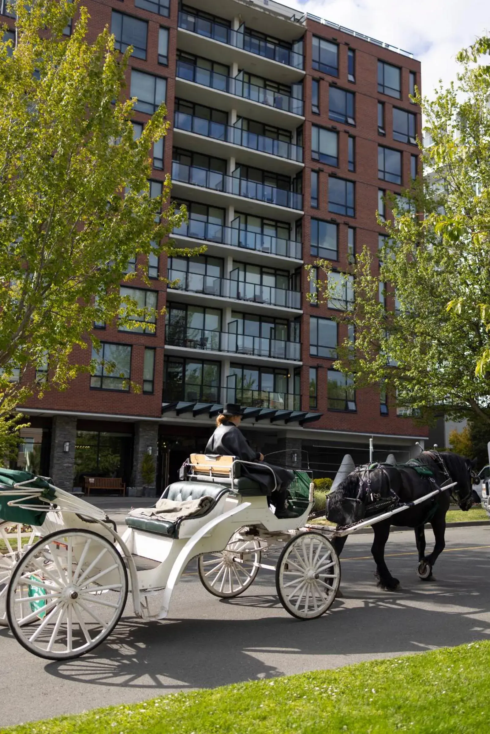 Property building in Oswego Hotel Property building in Oswego Hotel