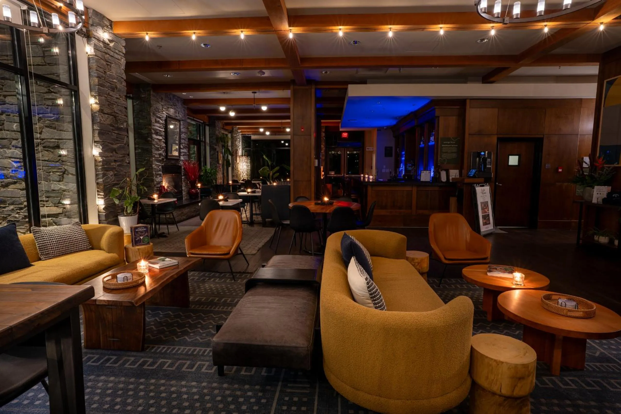 Lobby or reception in Oswego Hotel