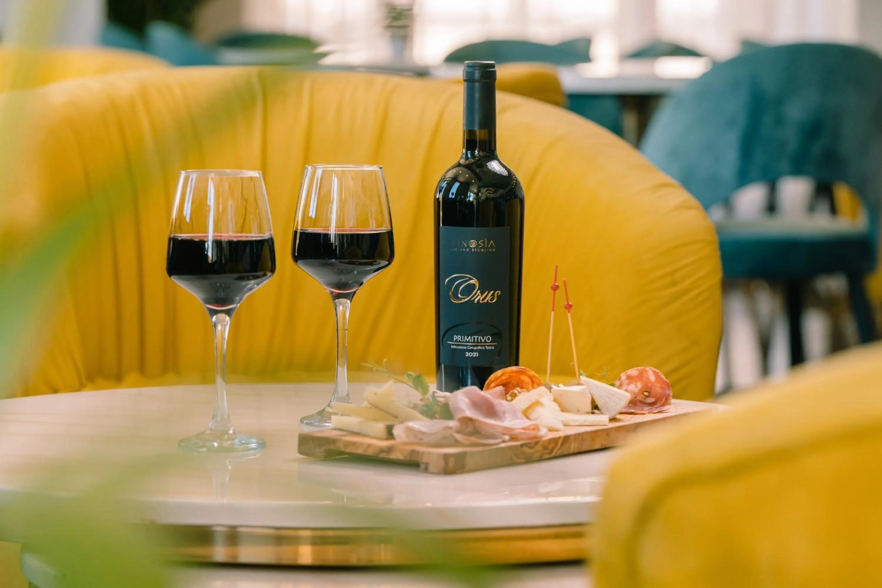 Restaurant/places to eat in Santa Lucia Boutique Hotel