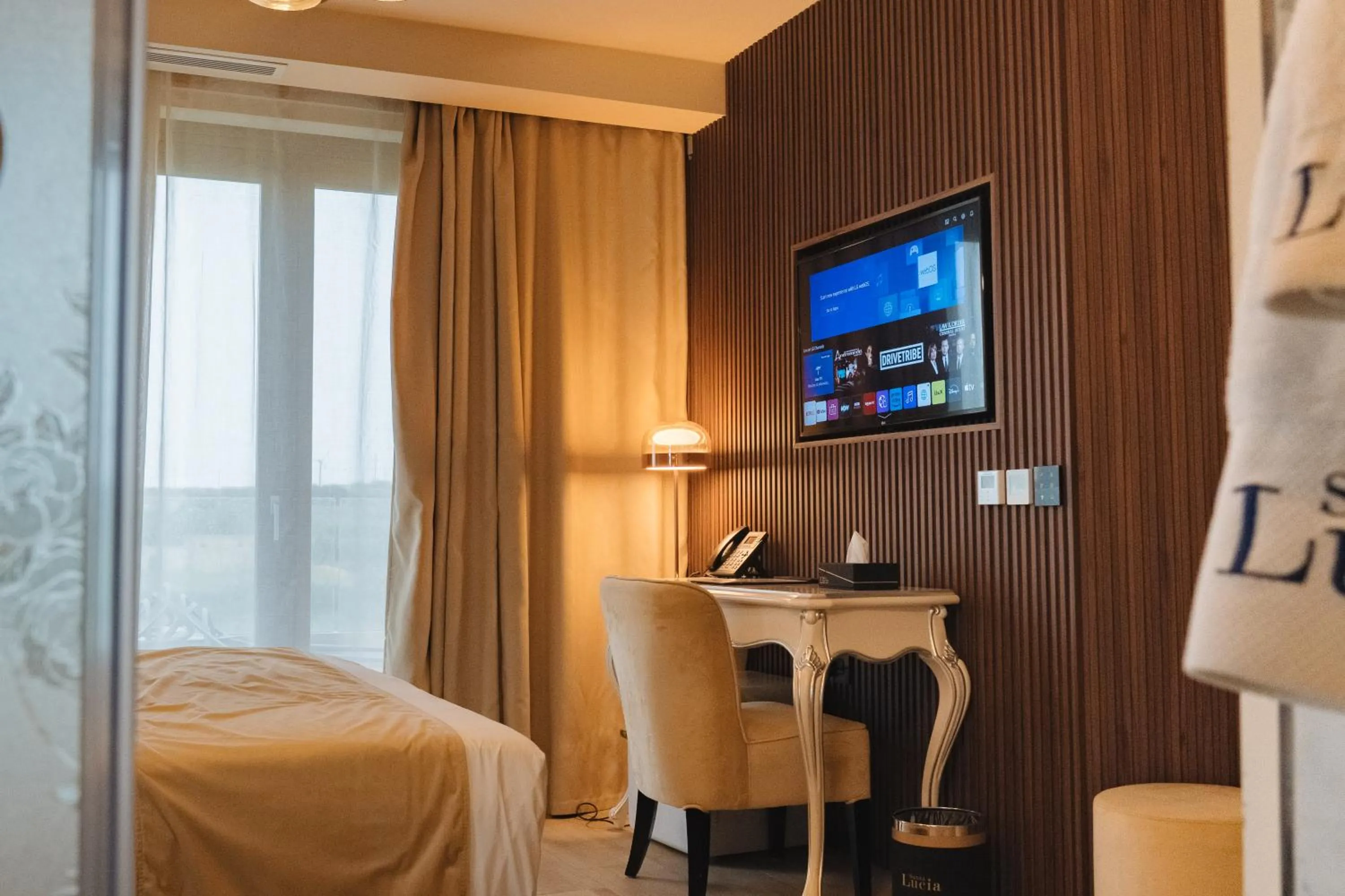 Bed in Santa Lucia Boutique Hotel