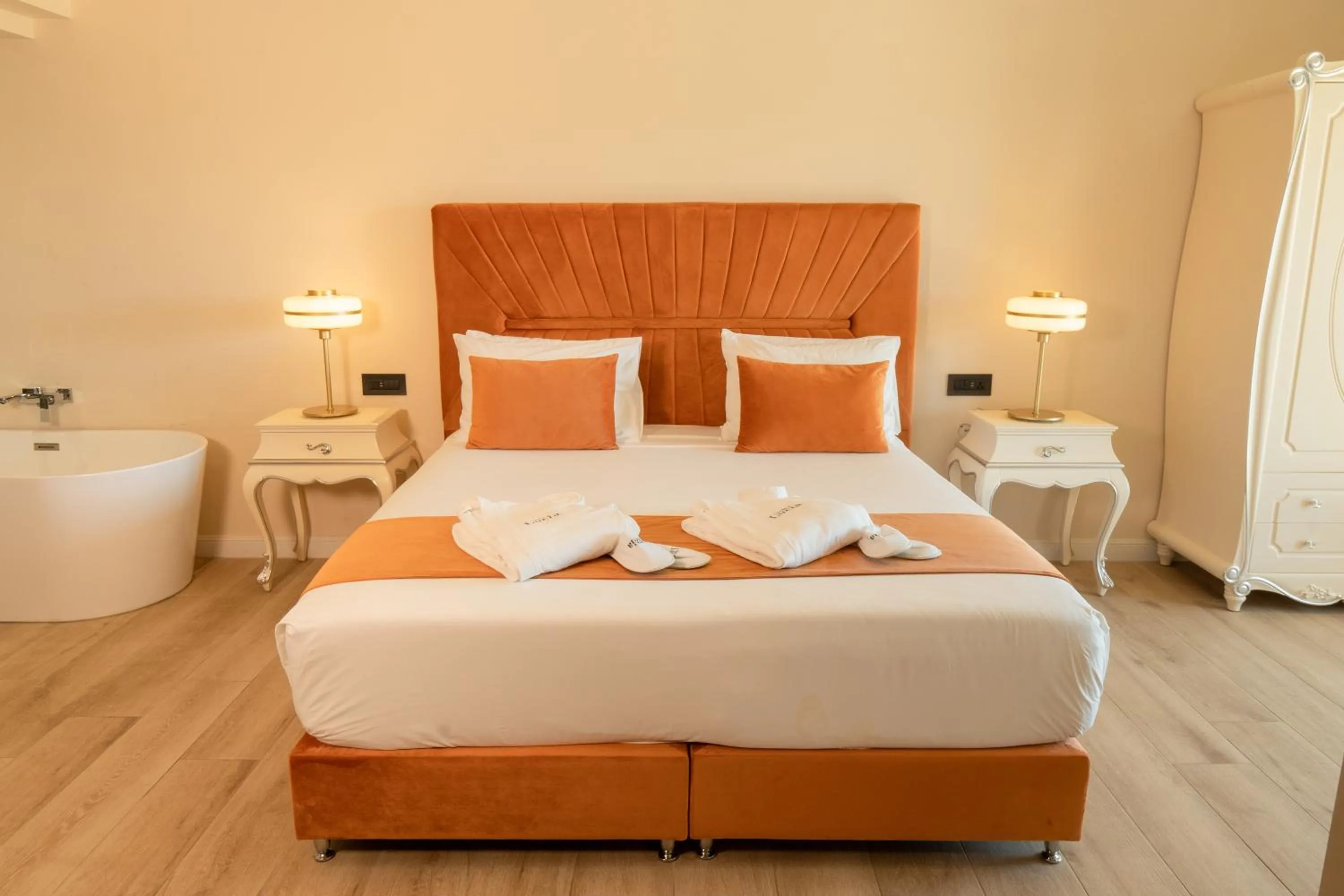 Bed in Santa Lucia Boutique Hotel