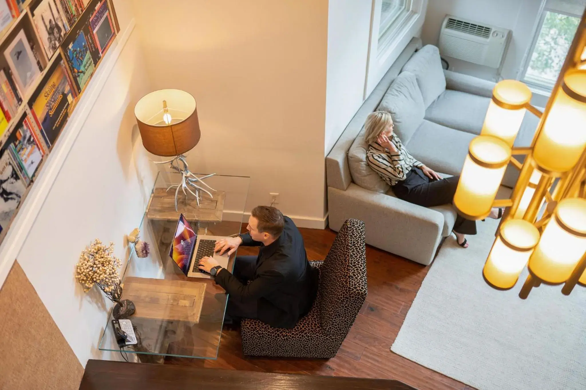 Living room in Executive Inn Whistler Living room in Executive Inn Whistler
