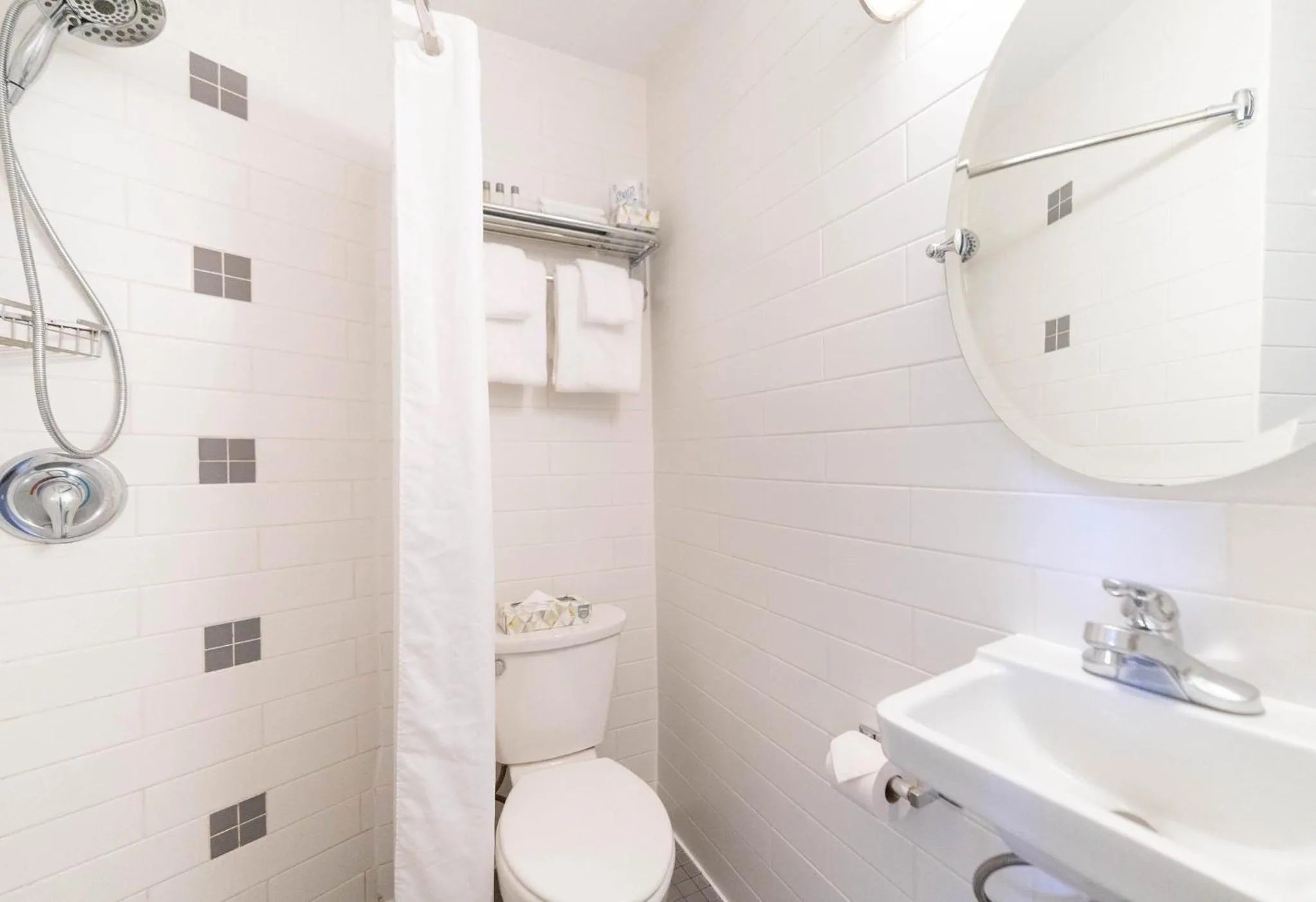 Shower in Executive Inn Whistler