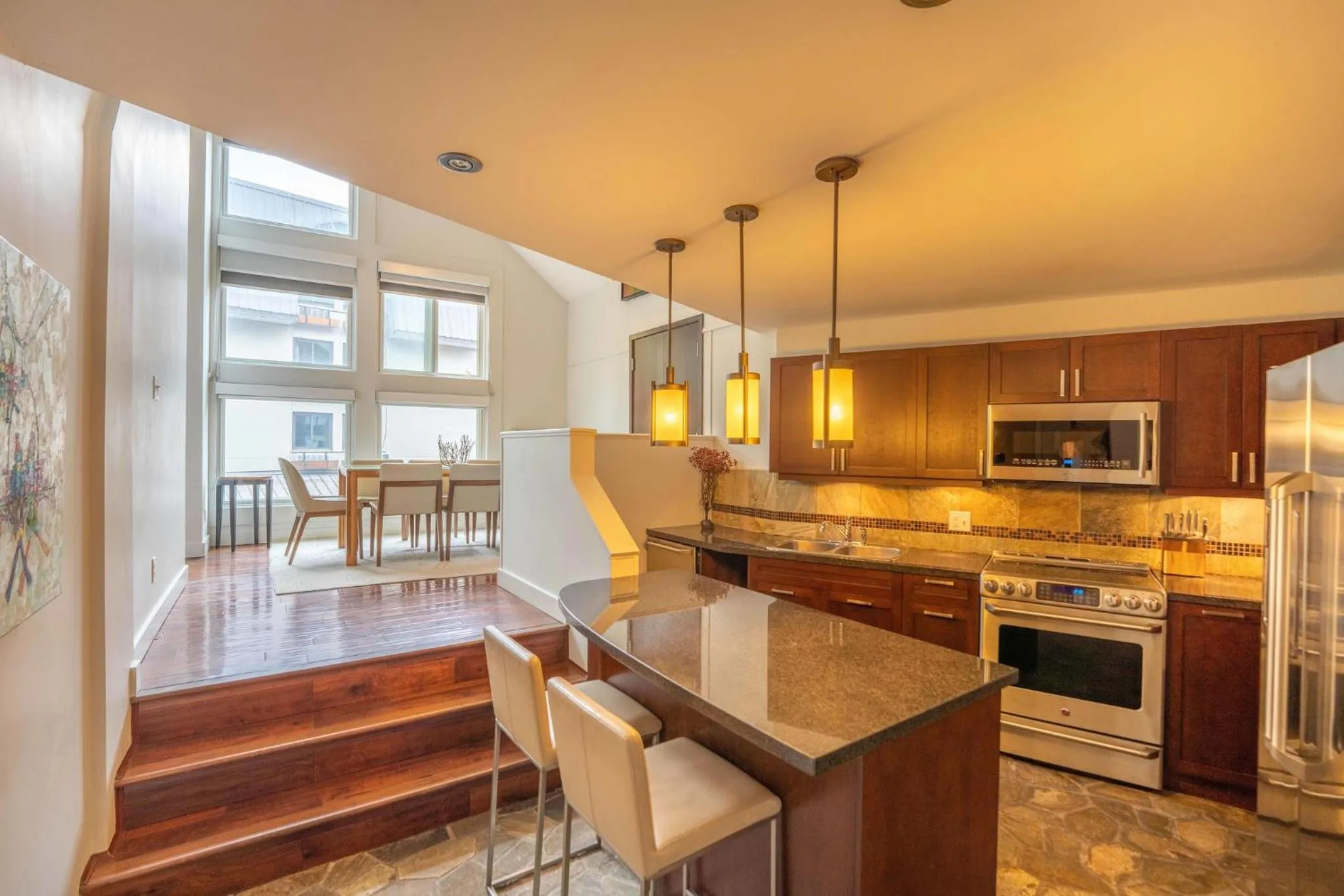 Kitchen or kitchenette in Executive Inn Whistler