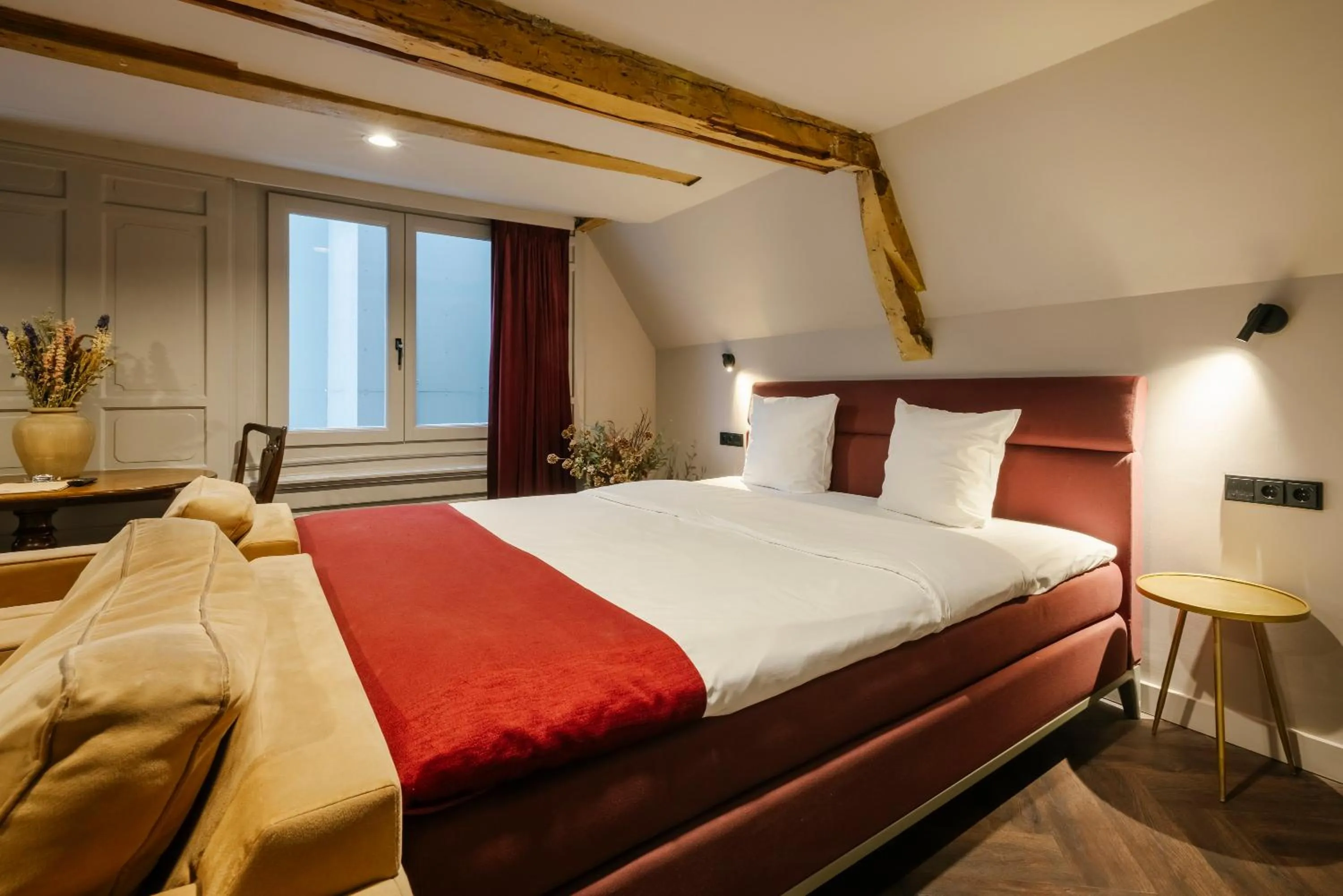 Bed in MAF Haarlem Boutique Hotel