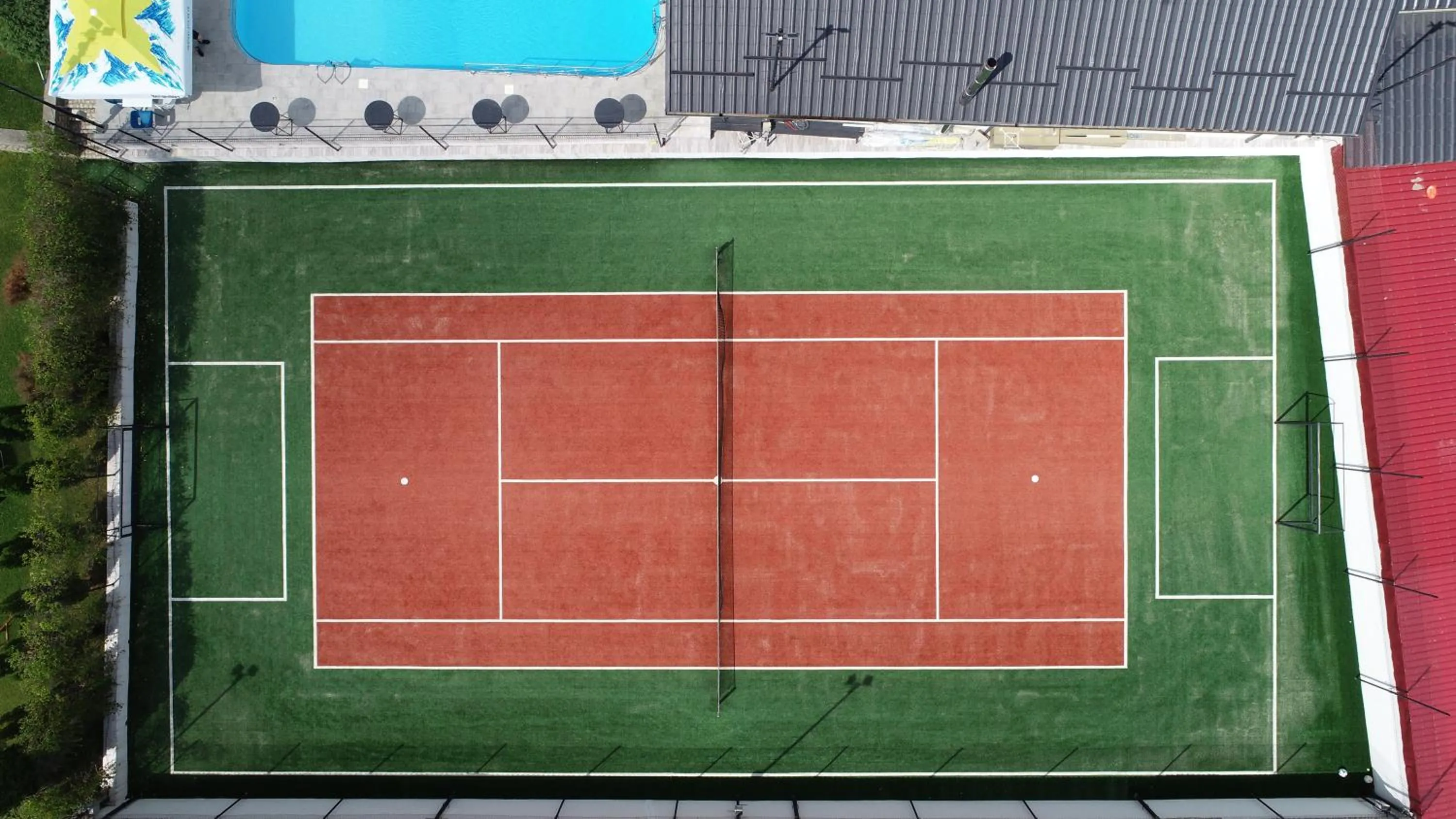Tennis court in Casa YDA