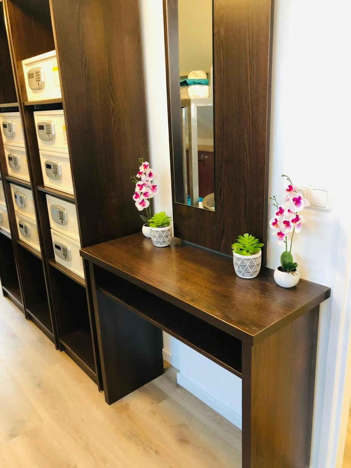 Coffee/tea facilities in Room Mate Hostel Amsterdam Zaandam