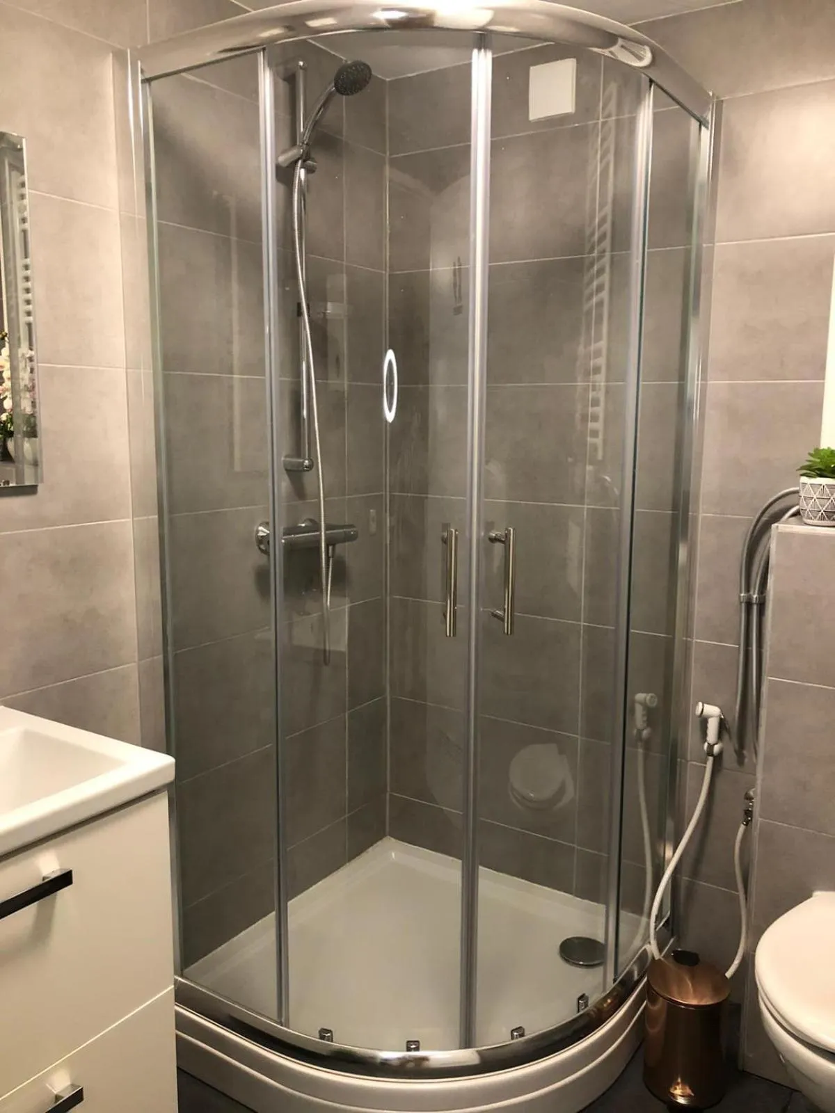 Shower in Room Mate Hostel Amsterdam Zaandam