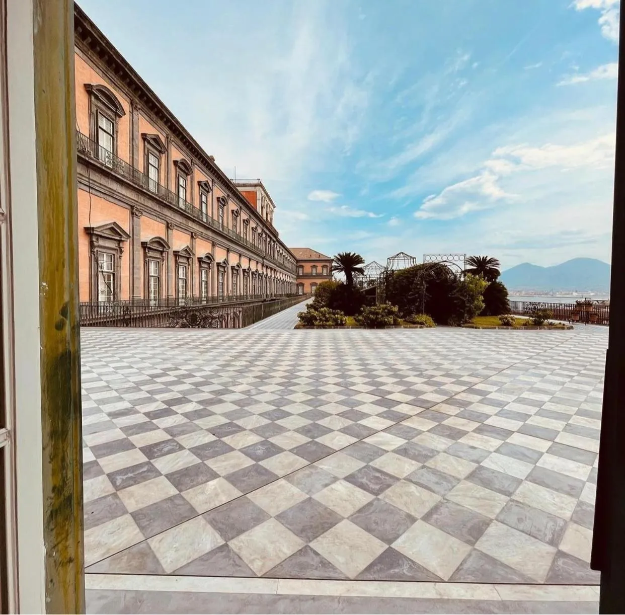 Landmark view in Downtown Napoli b&b - e si nun canto moro