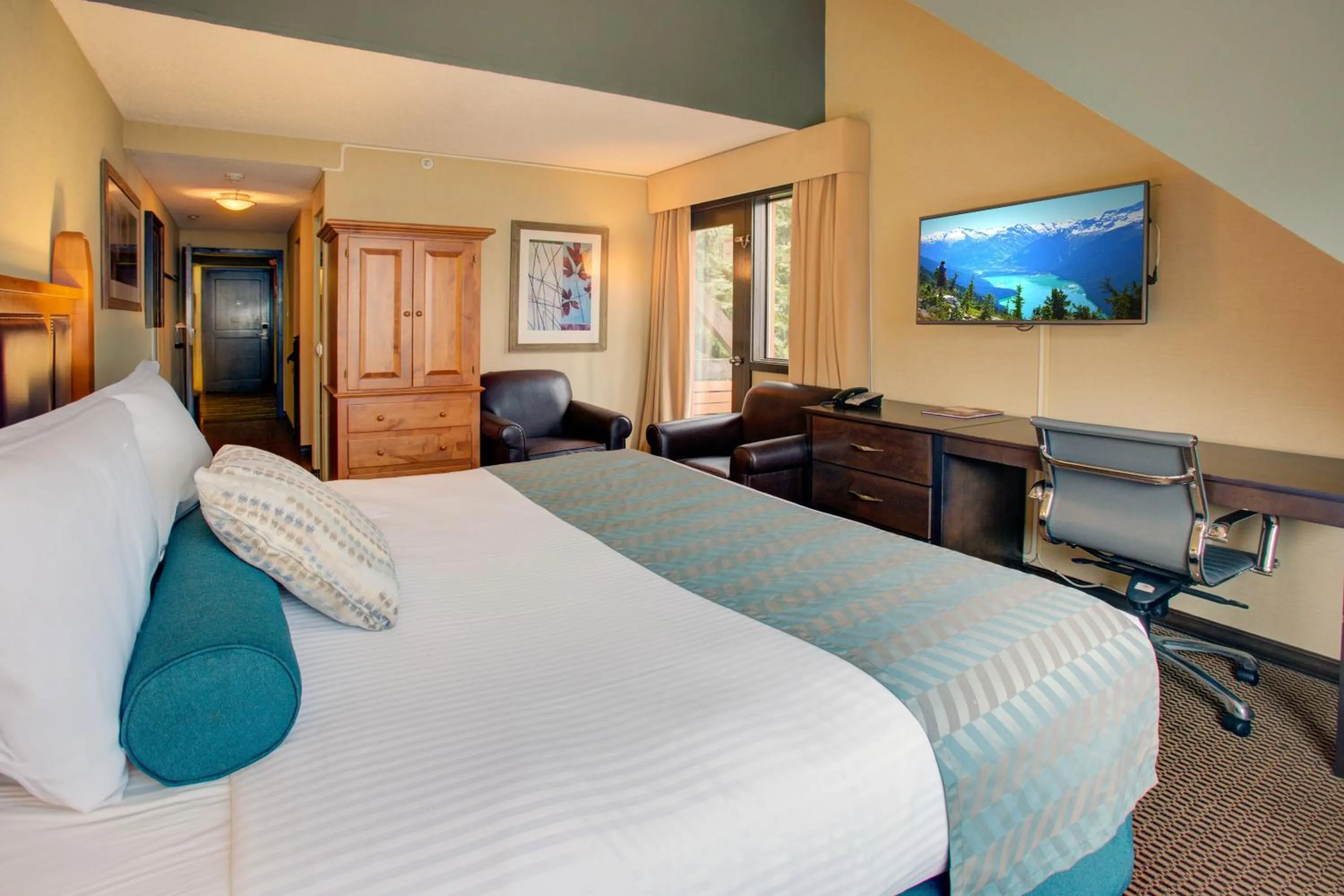 Bed in Blackcomb Lodge