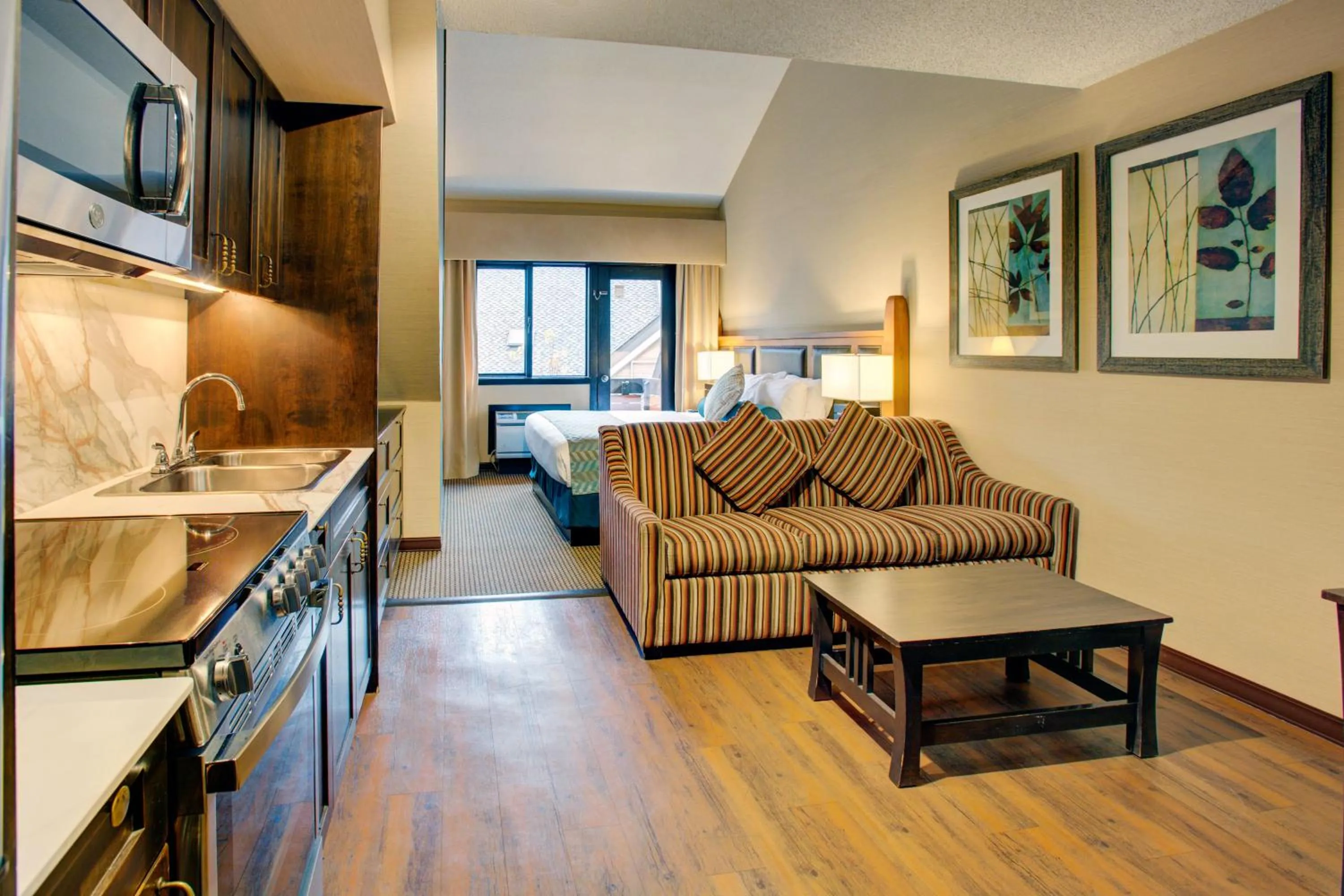 Communal lounge/ TV room in Blackcomb Lodge