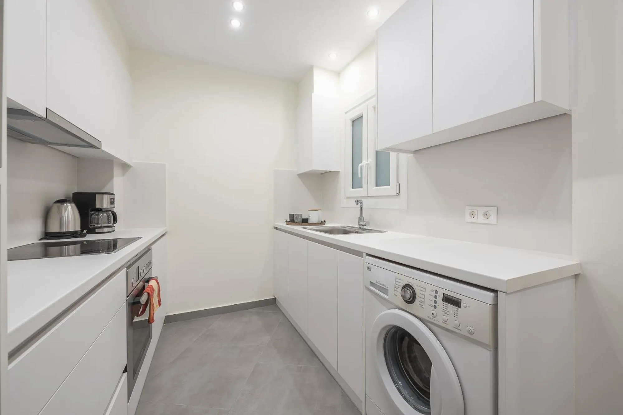 Kitchen or kitchenette in Elegant Suite by CloudKeys