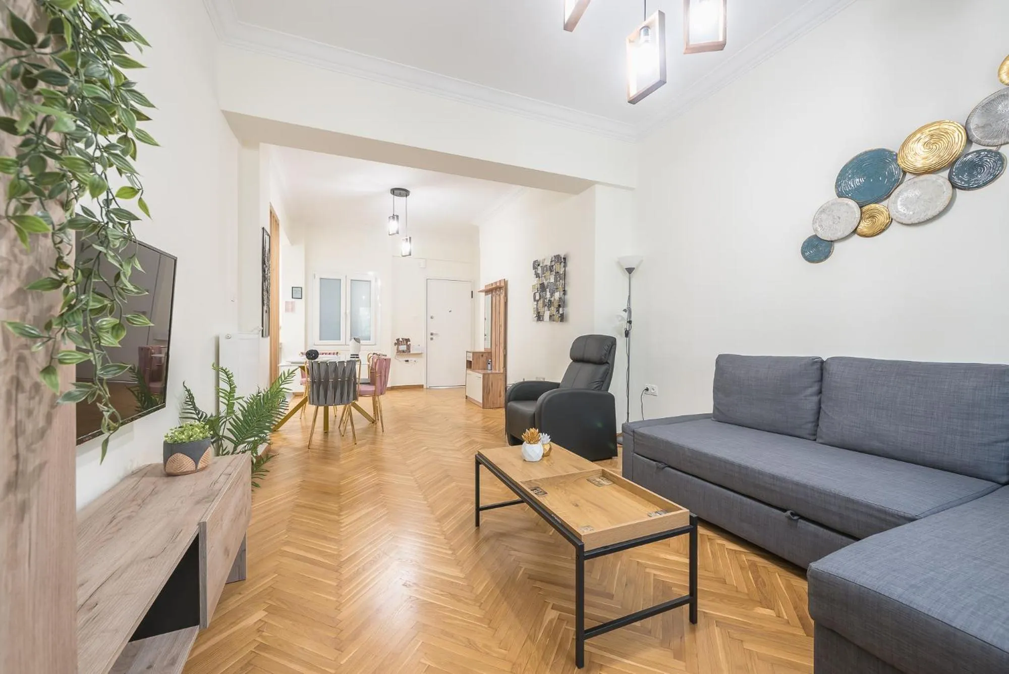 Living room in Elegant Suite by CloudKeys