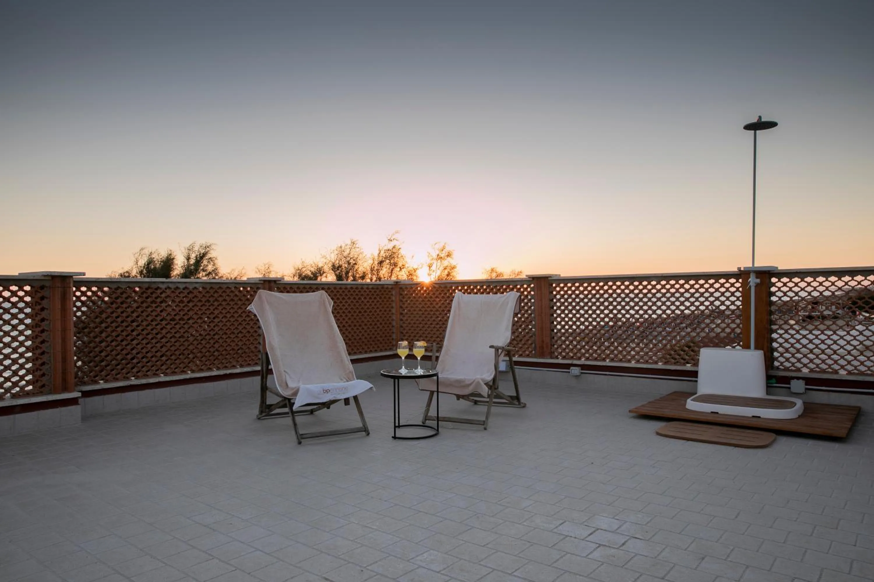 Balcony/Terrace in Nuovo Appartamento sulla spiaggia con larga terrazza di 70 mq e posto auto privato