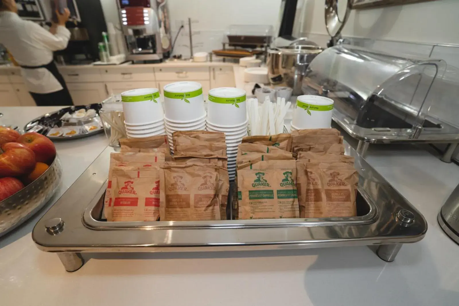 Food and drinks in Robin Hood Inn and Suites Food and drinks in Robin Hood Inn and Suites