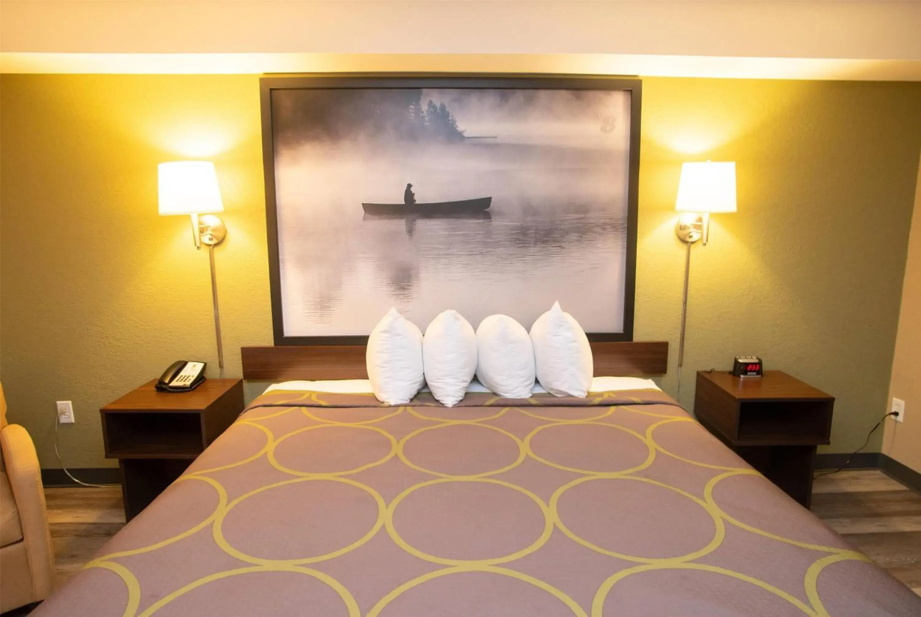 Photo of the whole room, Bed in Super 8 by Wyndham Mississauga Photo of the whole room, Bed in Super 8 by Wyndham Mississauga