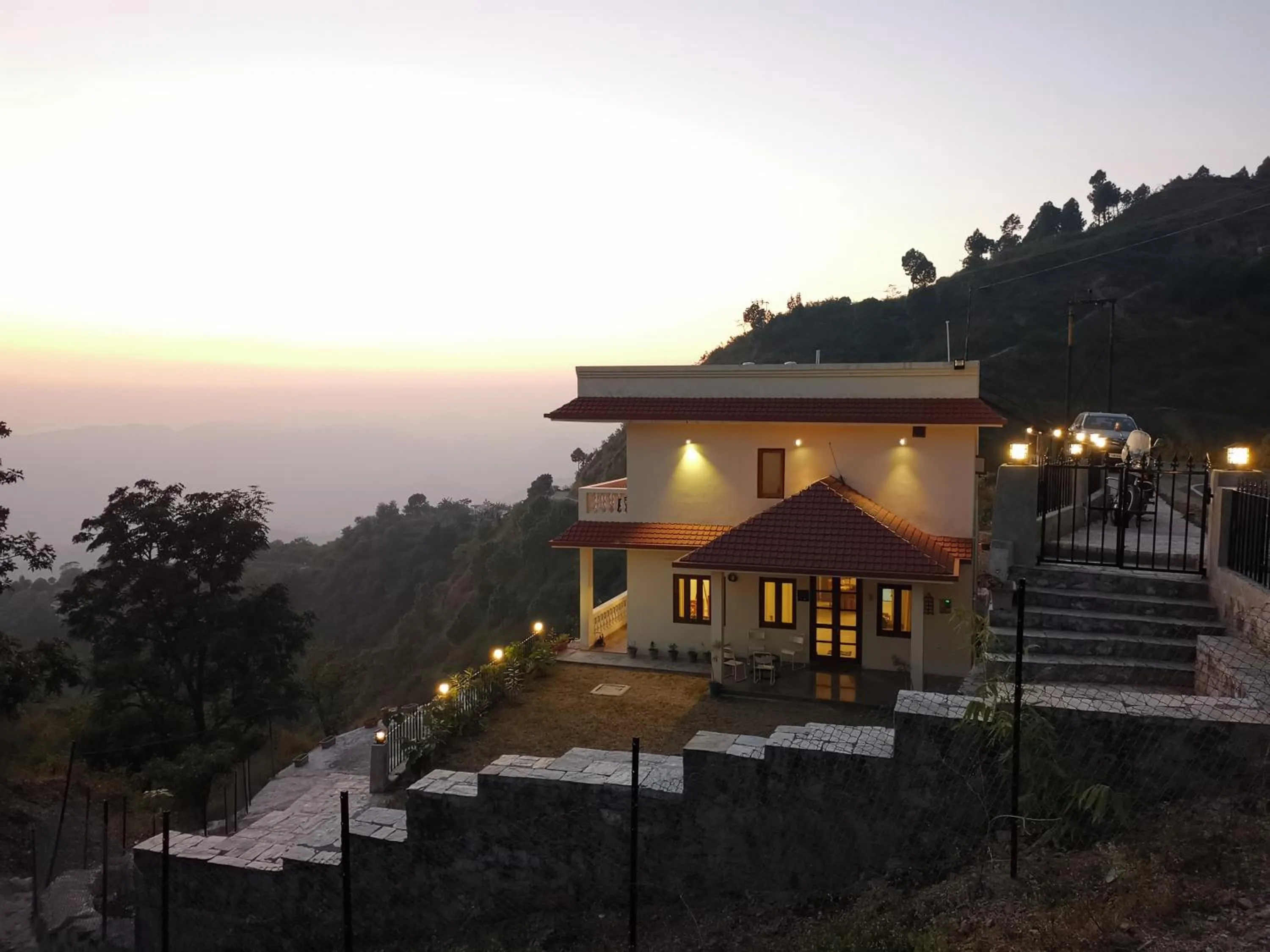 Villa by Mountain Homes- Lansdowne