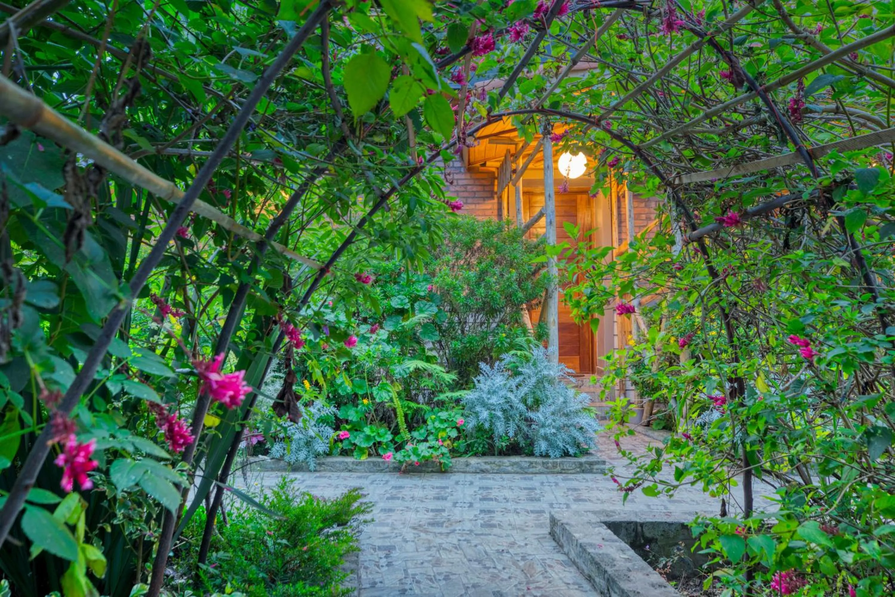 Virunga Inn Resort & Spa