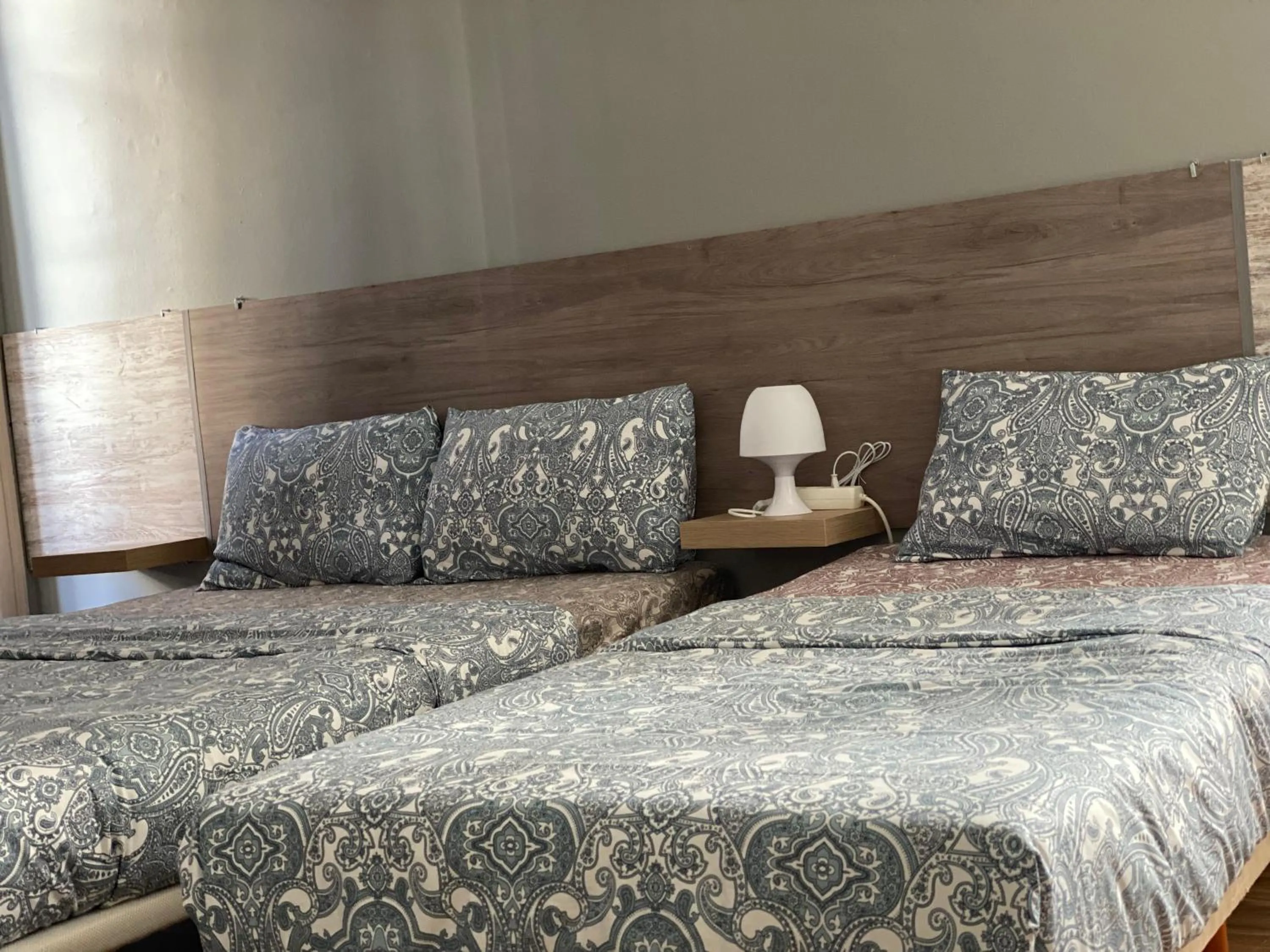 Family Room with Balcony in SRIINDO ARROiOS