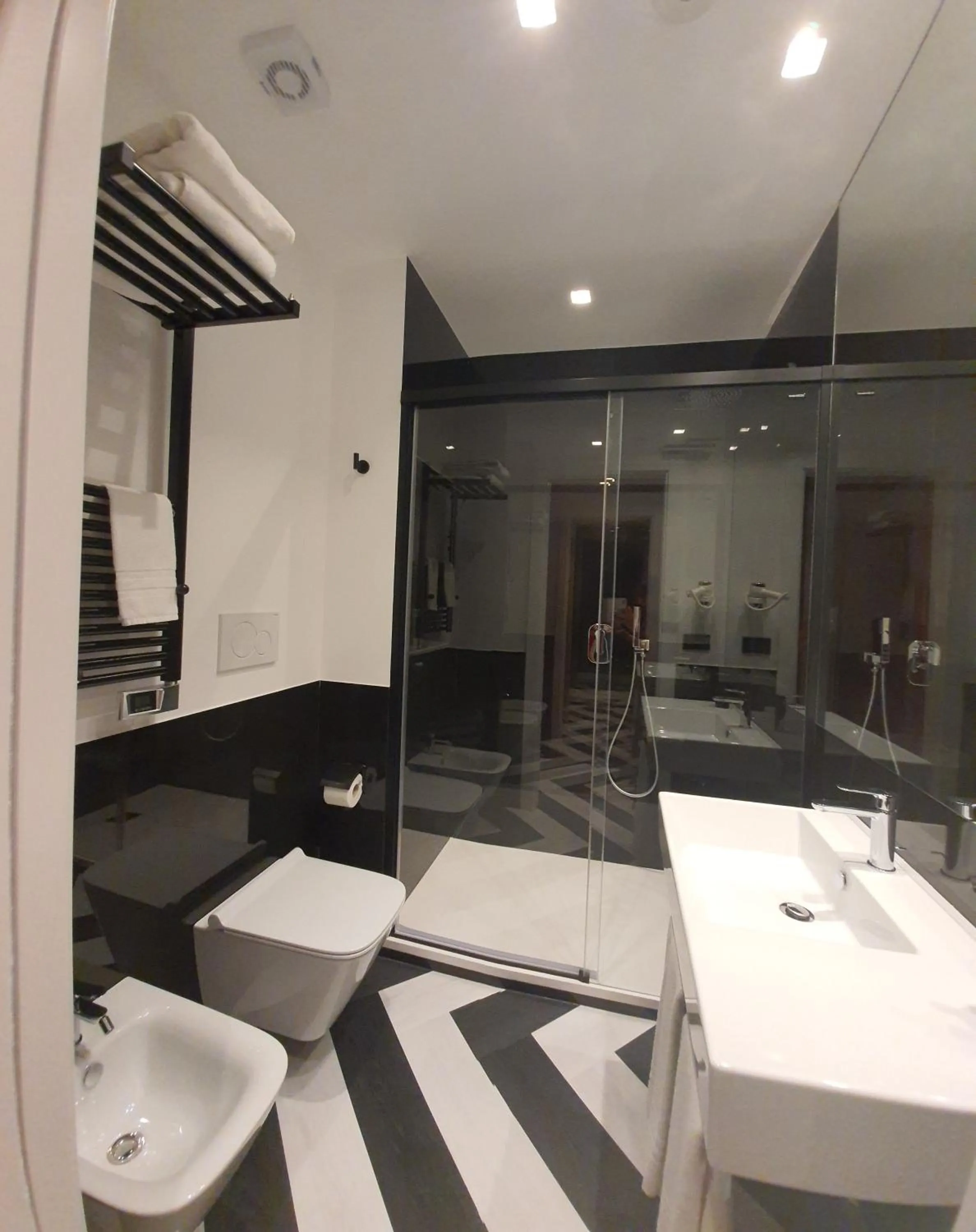 Bathroom in The White Lodge