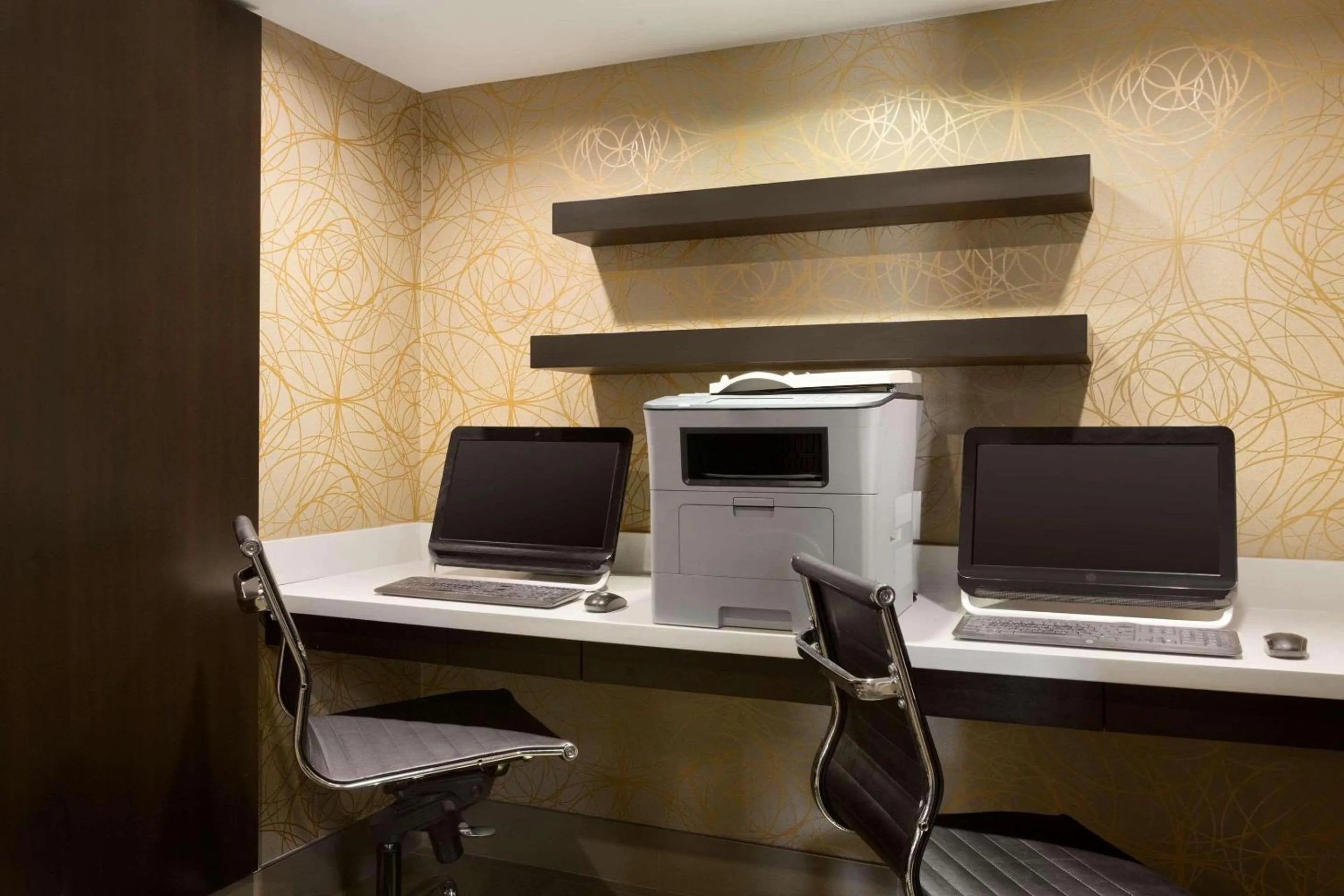 Business facilities in Park Inn by Radisson Toronto-Markham