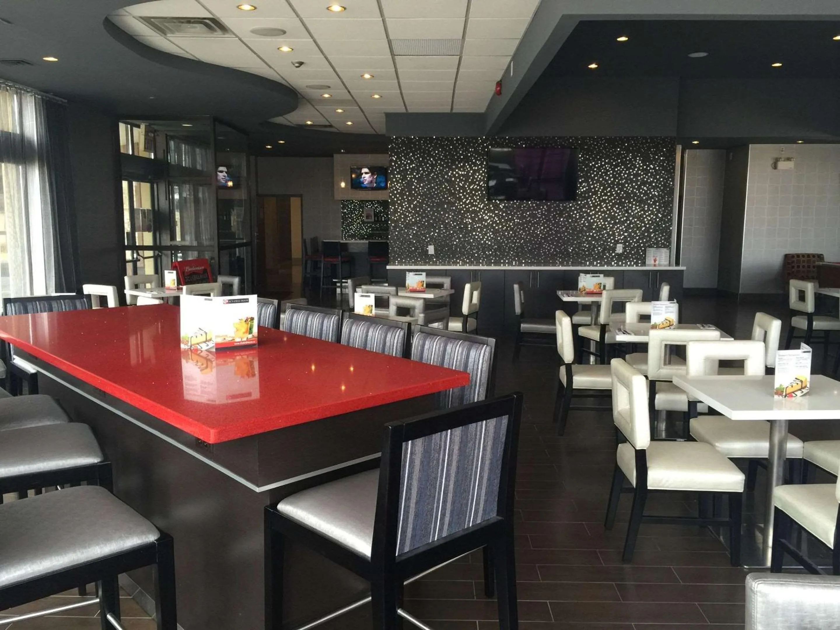 Restaurant/places to eat in Park Inn by Radisson Toronto-Markham
