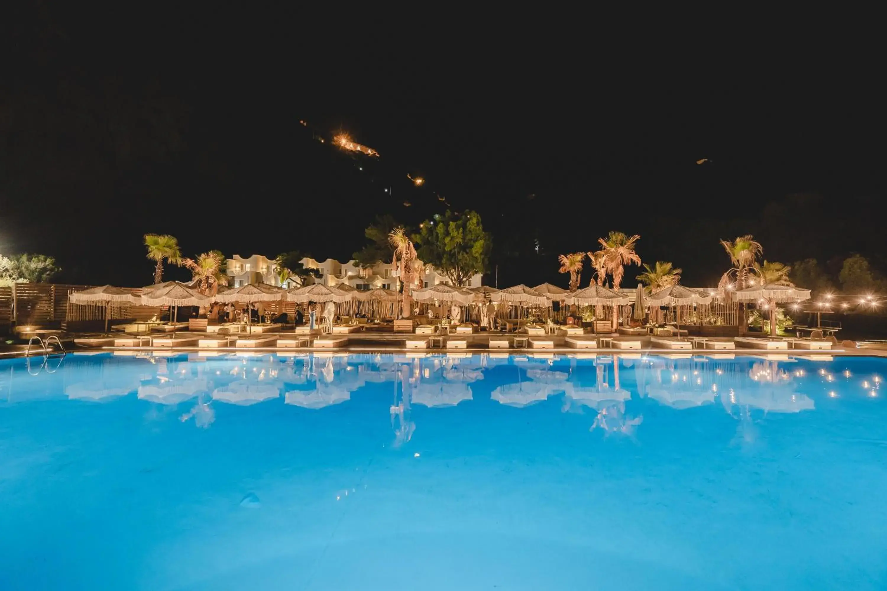 Swimming pool in Maya Beach Resort Swimming pool in Maya Beach Resort