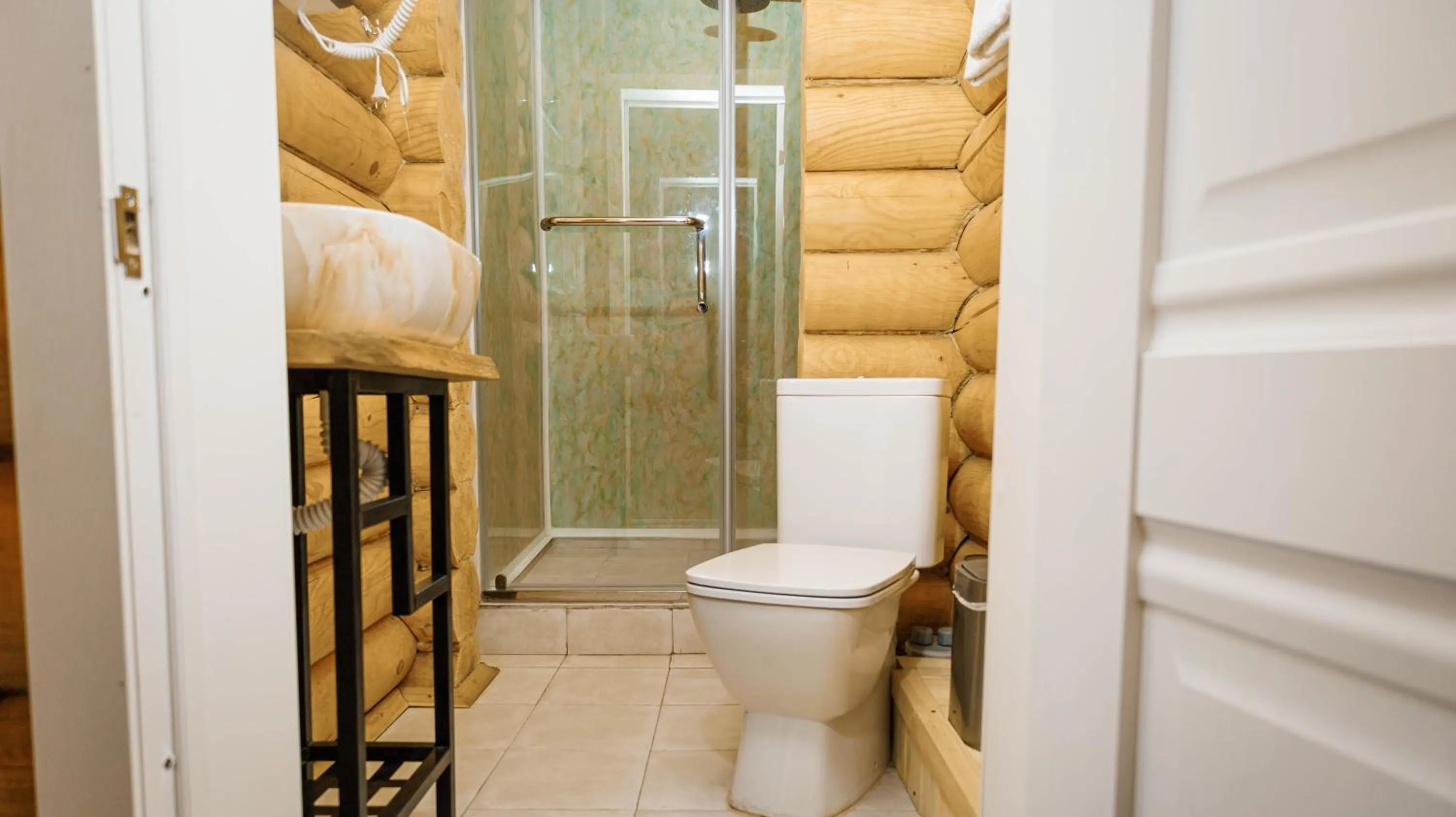 Shower in Eco hotel & restaurant "SKALA"