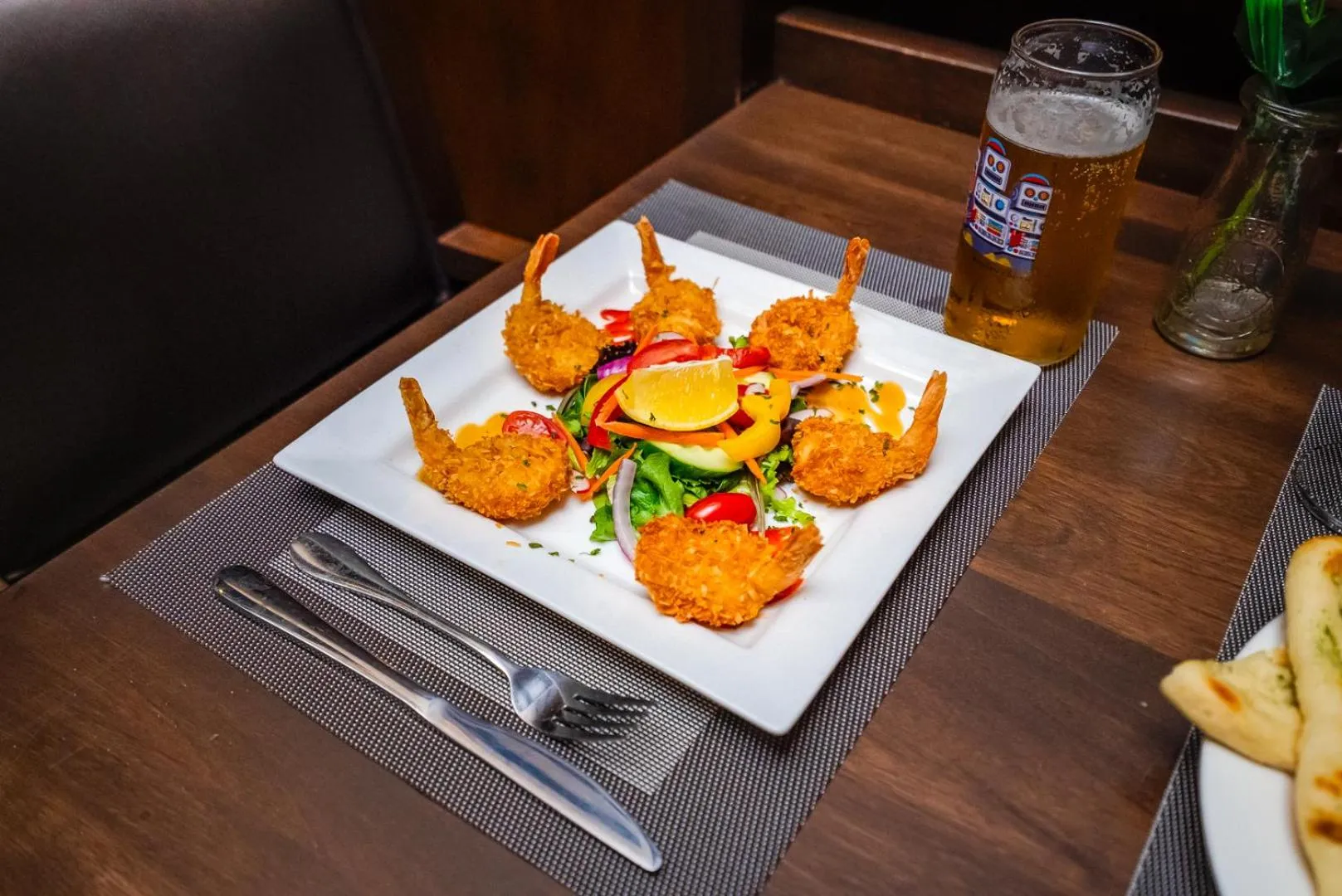 Food and drinks in Monte Carlo Inn Airport Suites