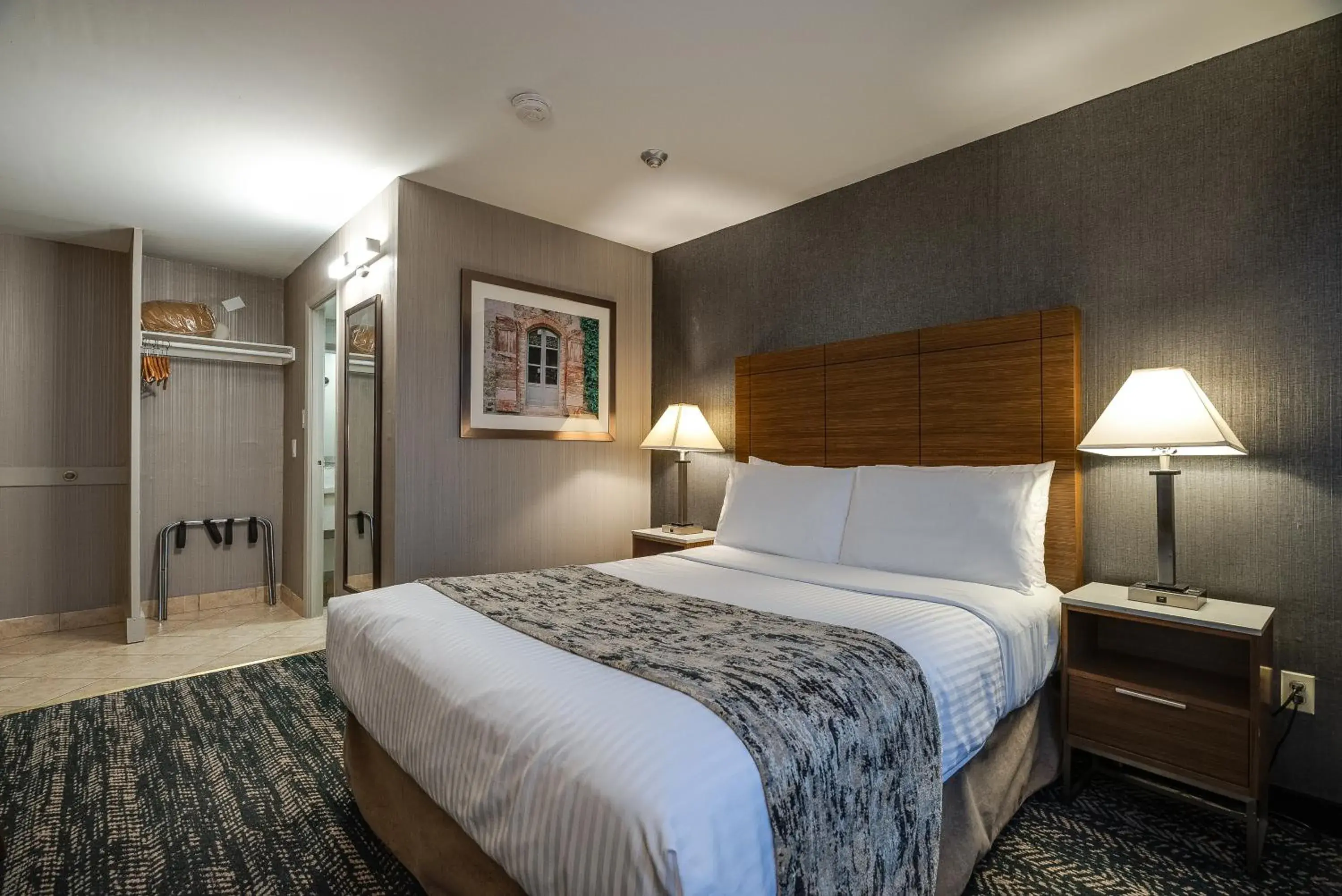 Bedroom, Bed in Monte Carlo Inn Toronto West Suites Bedroom, Bed in Monte Carlo Inn Toronto West Suites