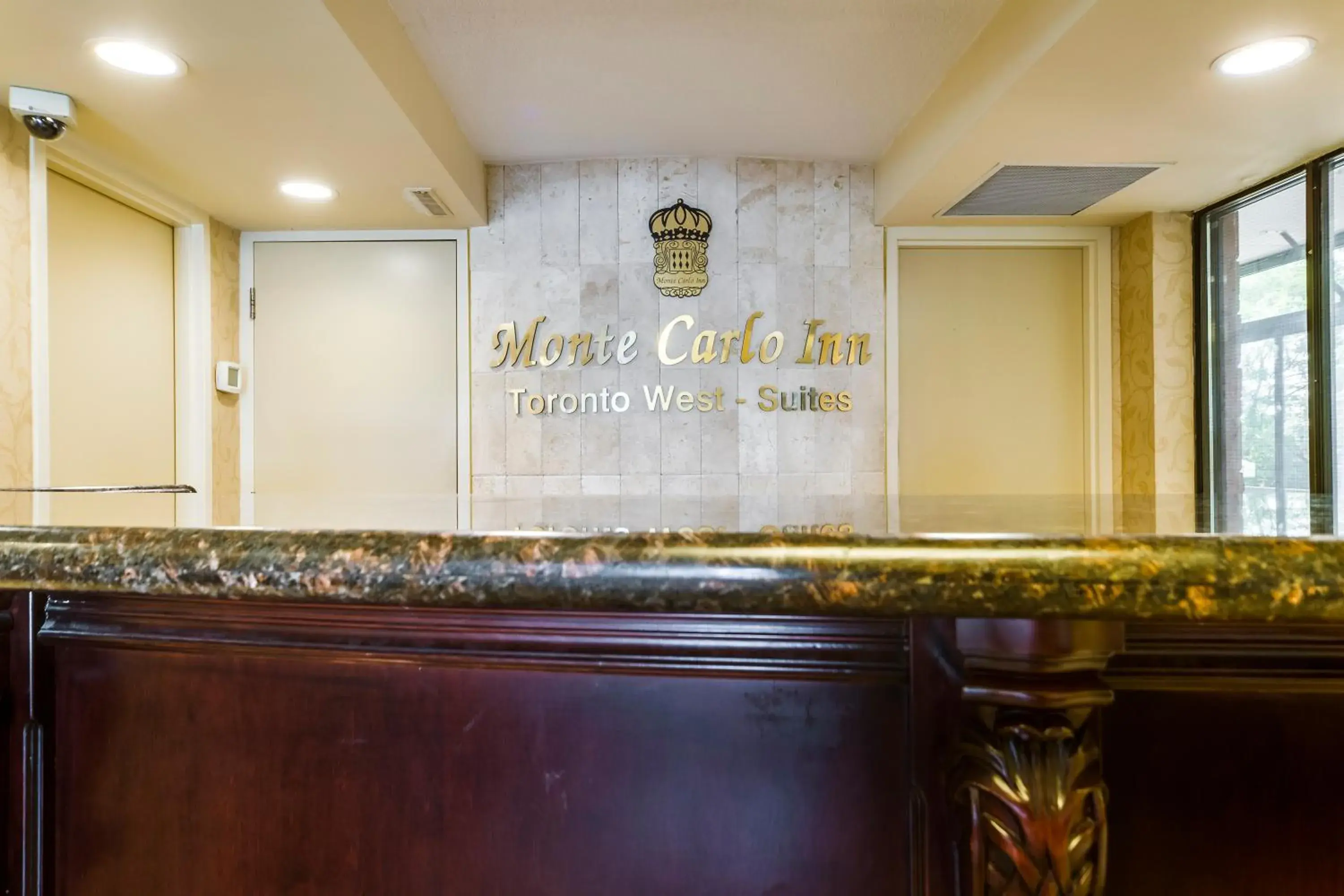 Lobby or reception in Monte Carlo Inn Toronto West Suites Lobby or reception in Monte Carlo Inn Toronto West Suites