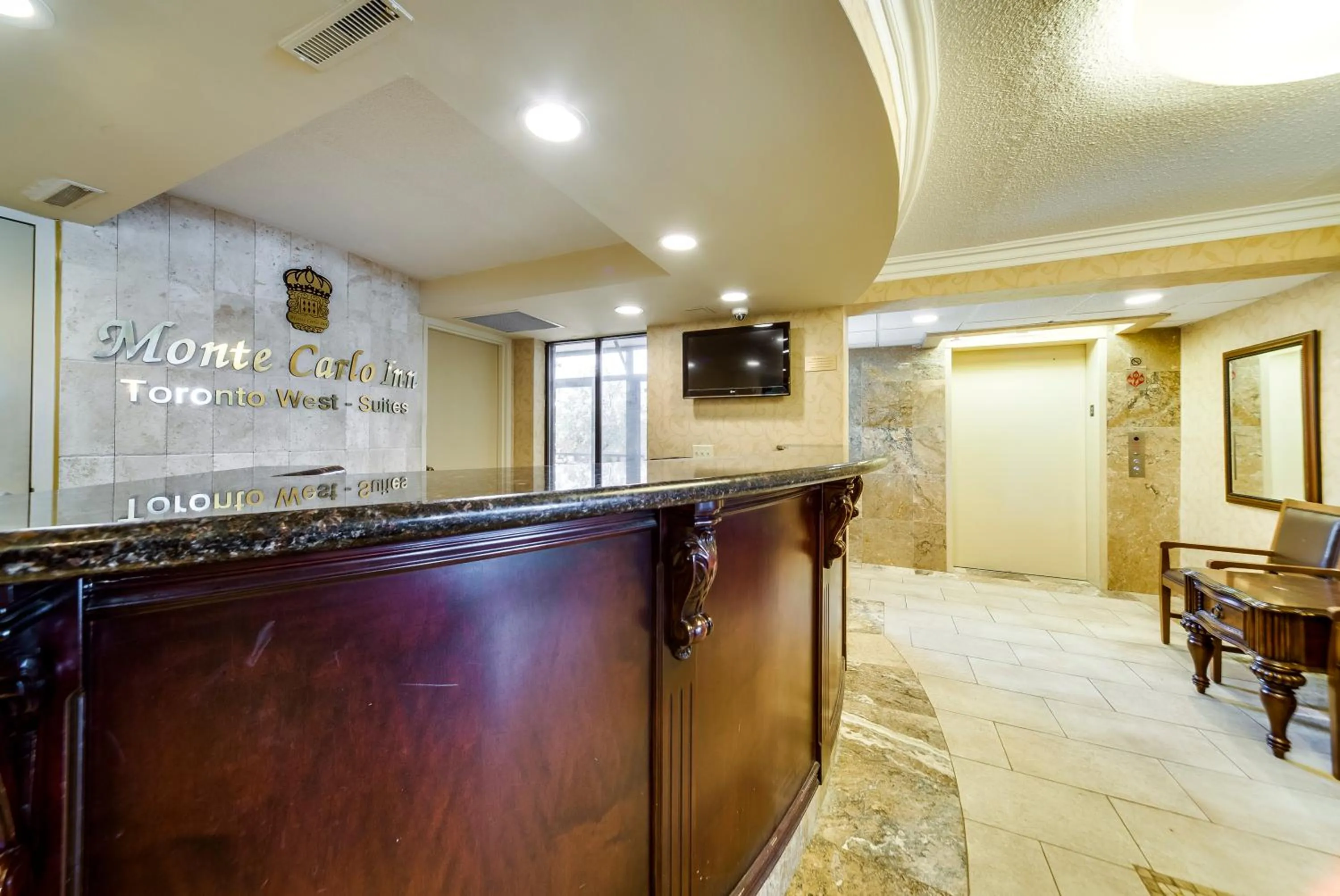 Lobby or reception in Monte Carlo Inn Toronto West Suites
