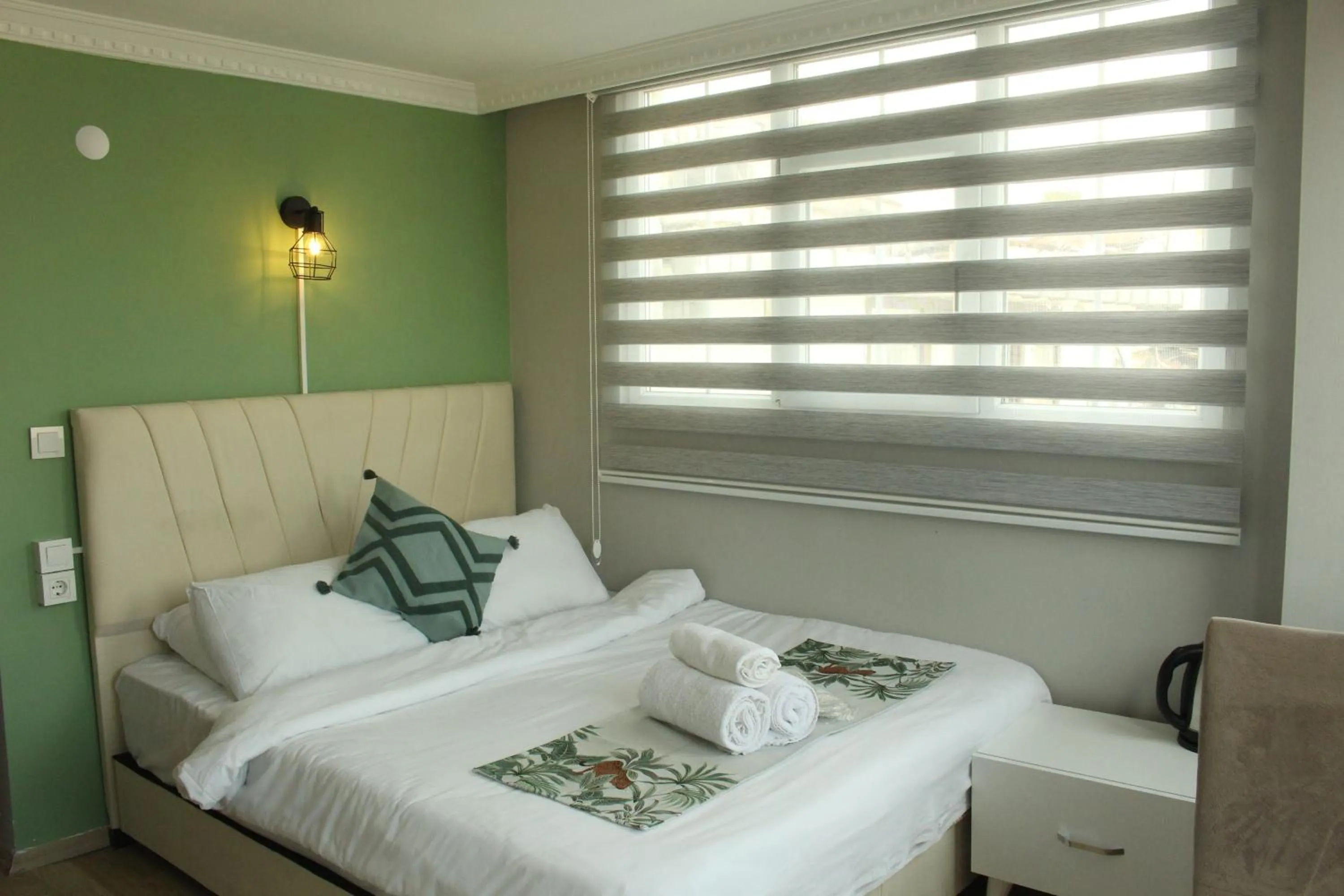 Bed in Taxim Starlight Hotel