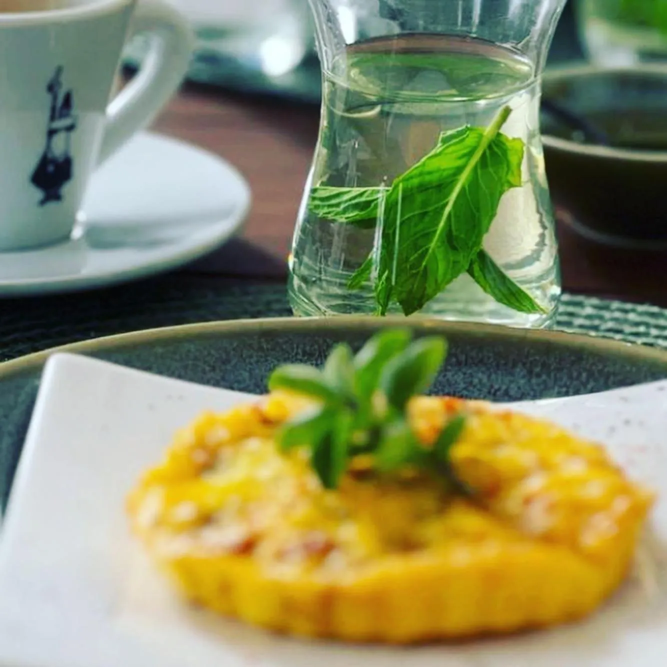 Food and drinks in Sotto La Vigna Charm Stay Adults only vacation Bed and breakfast room