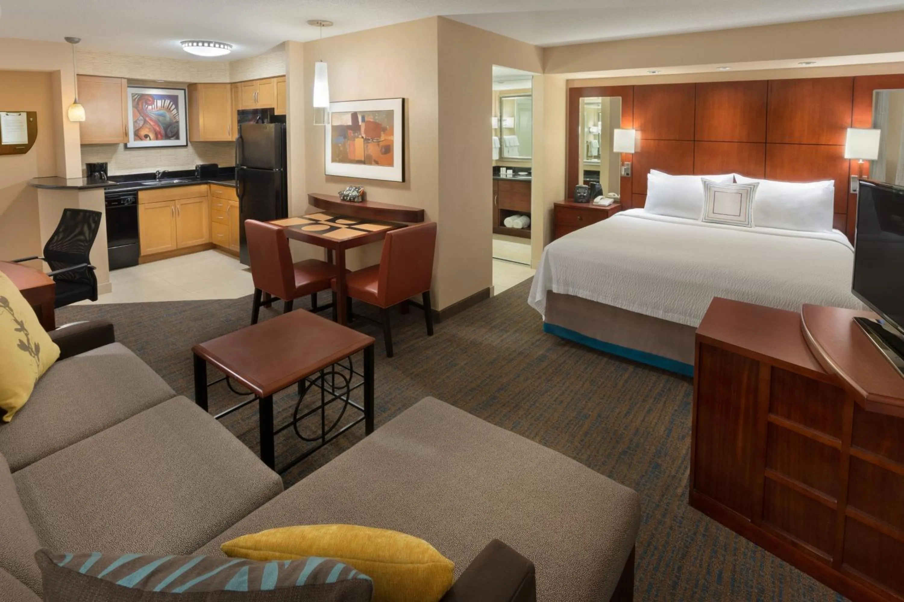 Bedroom, Bed in Residence Inn by Marriott Toronto Downtown / Entertainment District