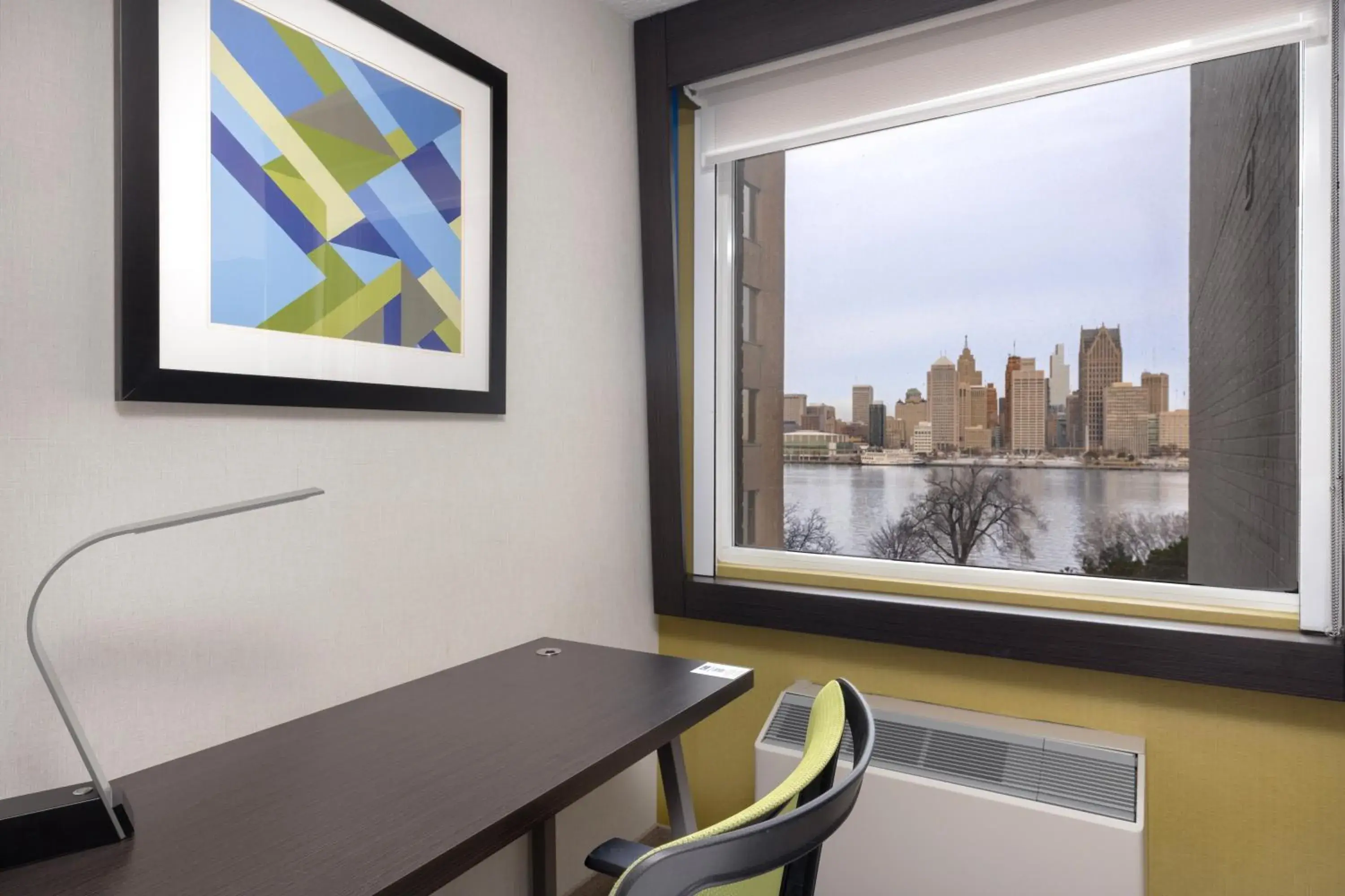 Bedroom in Holiday Inn Express Windsor Waterfront by IHG Bedroom in Holiday Inn Express Windsor Waterfront by IHG