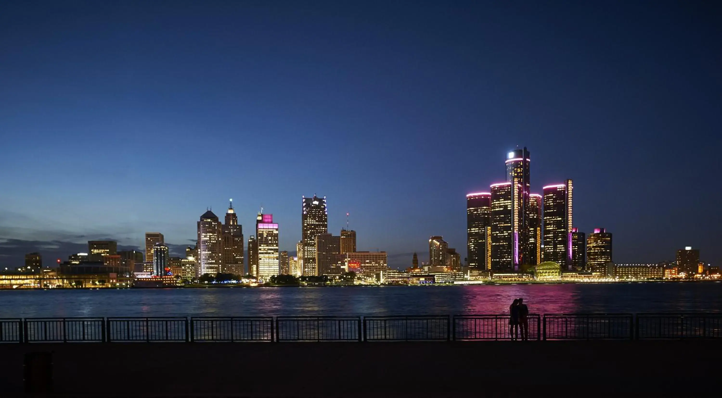 Property building in Holiday Inn Express Windsor Waterfront by IHG Property building in Holiday Inn Express Windsor Waterfront by IHG