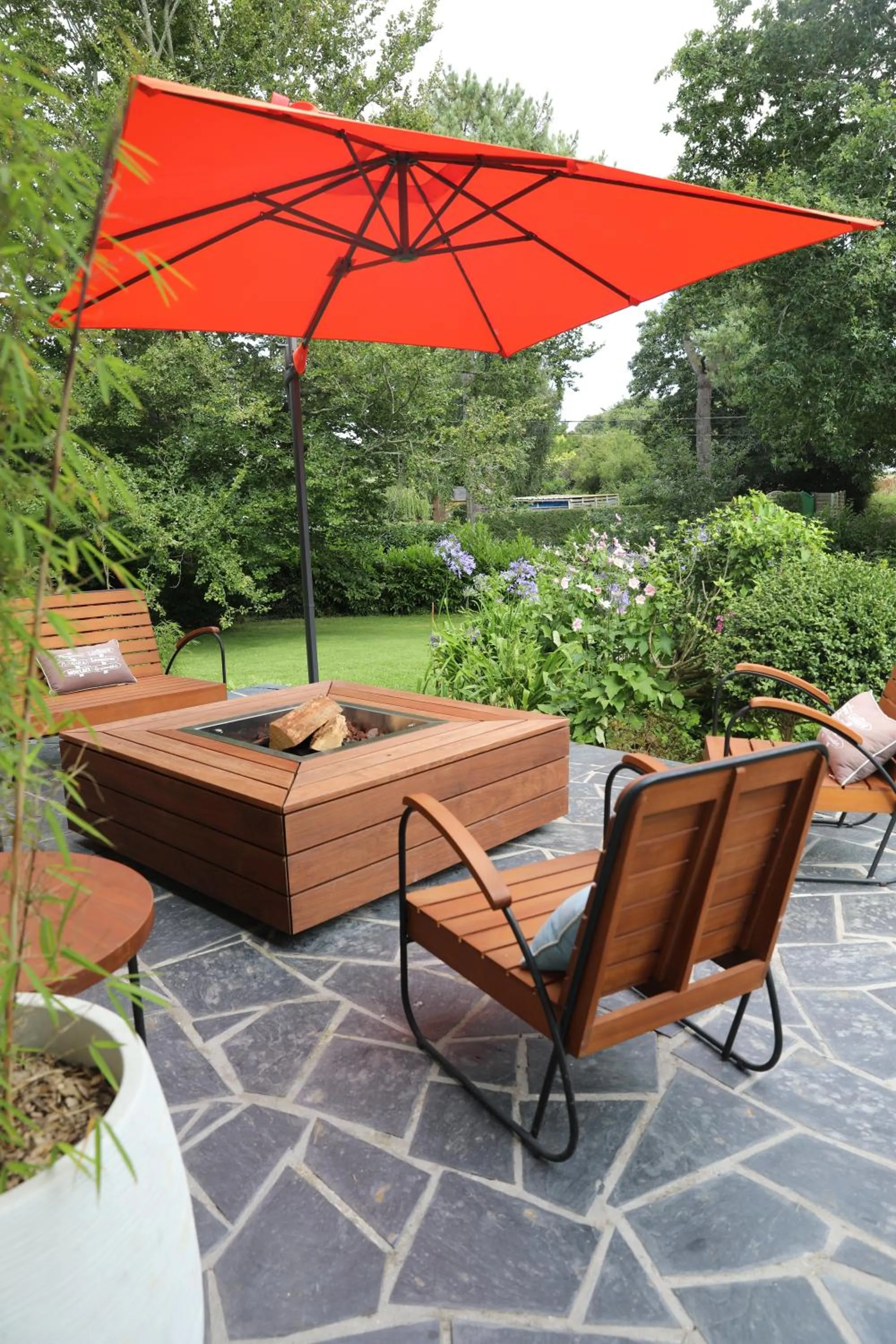 Patio in EDEN Locquirec - Piscine & Spa Chambre d hôtes