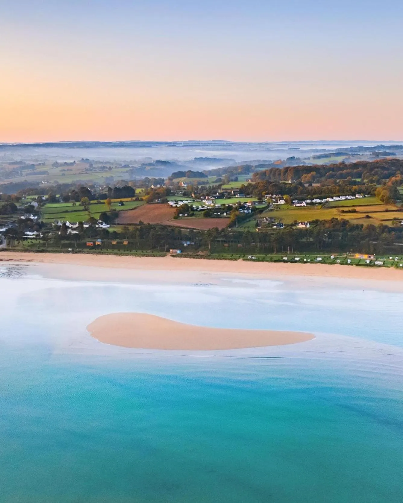 Beach in EDEN Locquirec - Piscine & Spa Chambre d hôtes