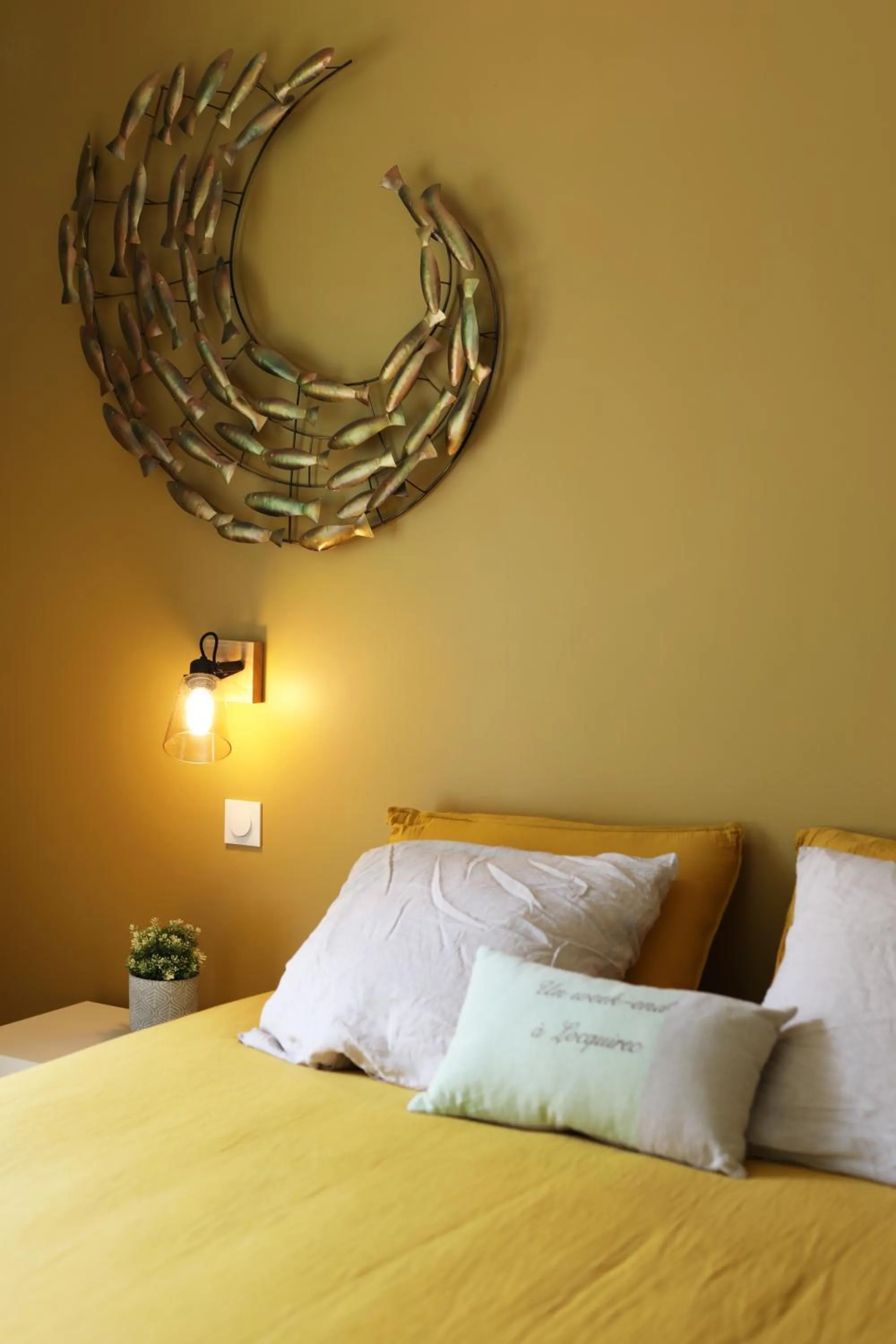 Bed in EDEN Locquirec - Piscine & Spa Chambre d hôtes