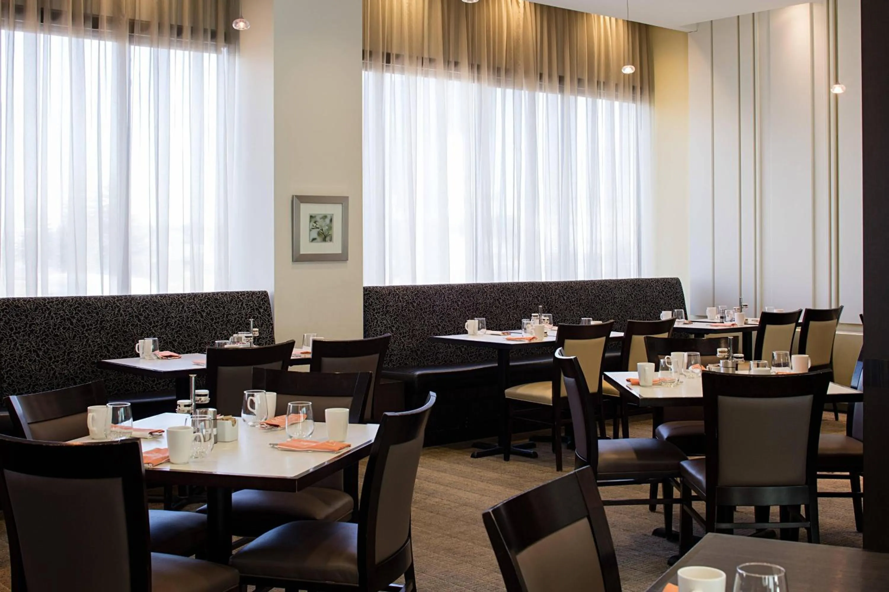 Restaurant/places to eat in Delta Hotels by Marriott Edmonton South Conference Centre